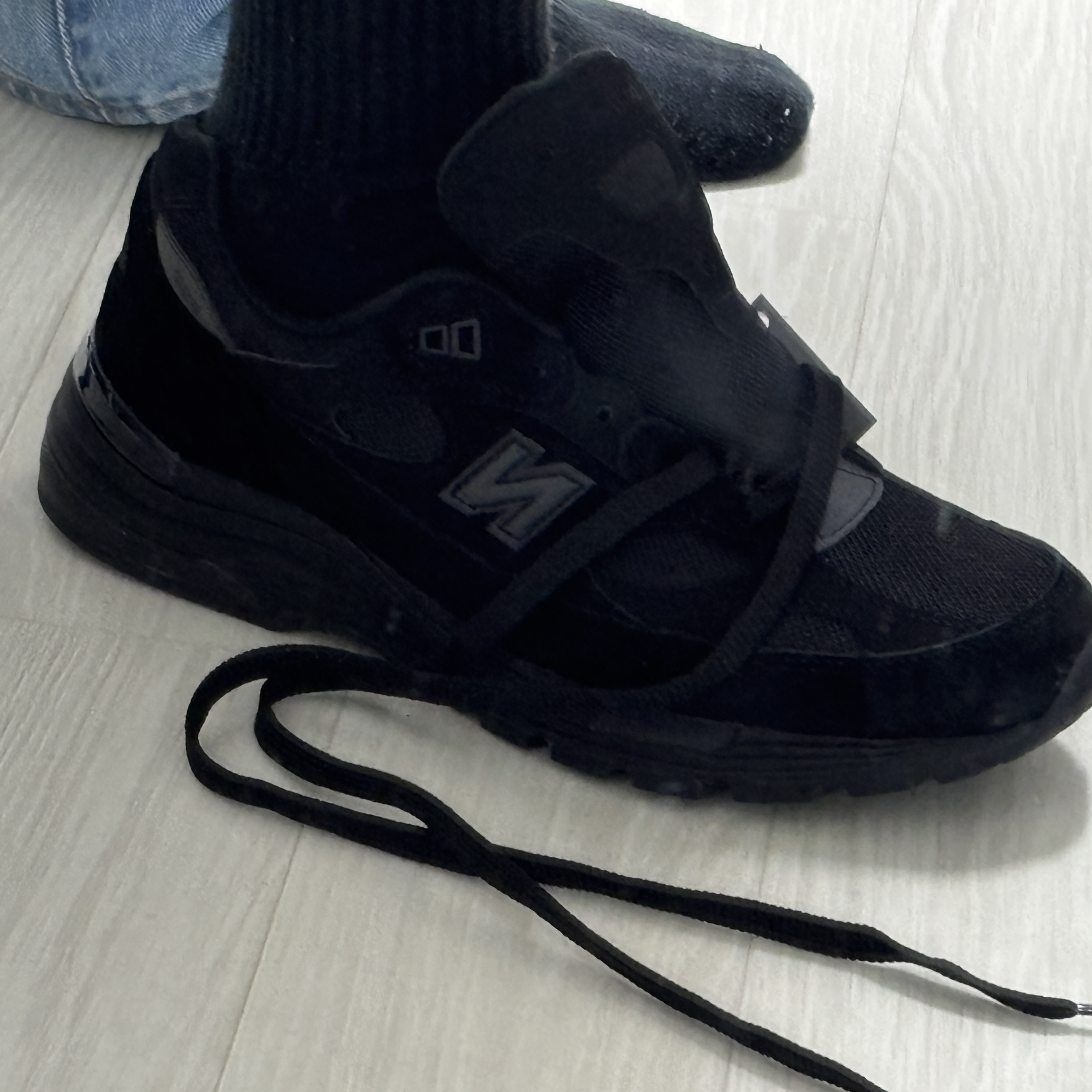 New Balance 992 Made in USA Core Black 착용 스타일