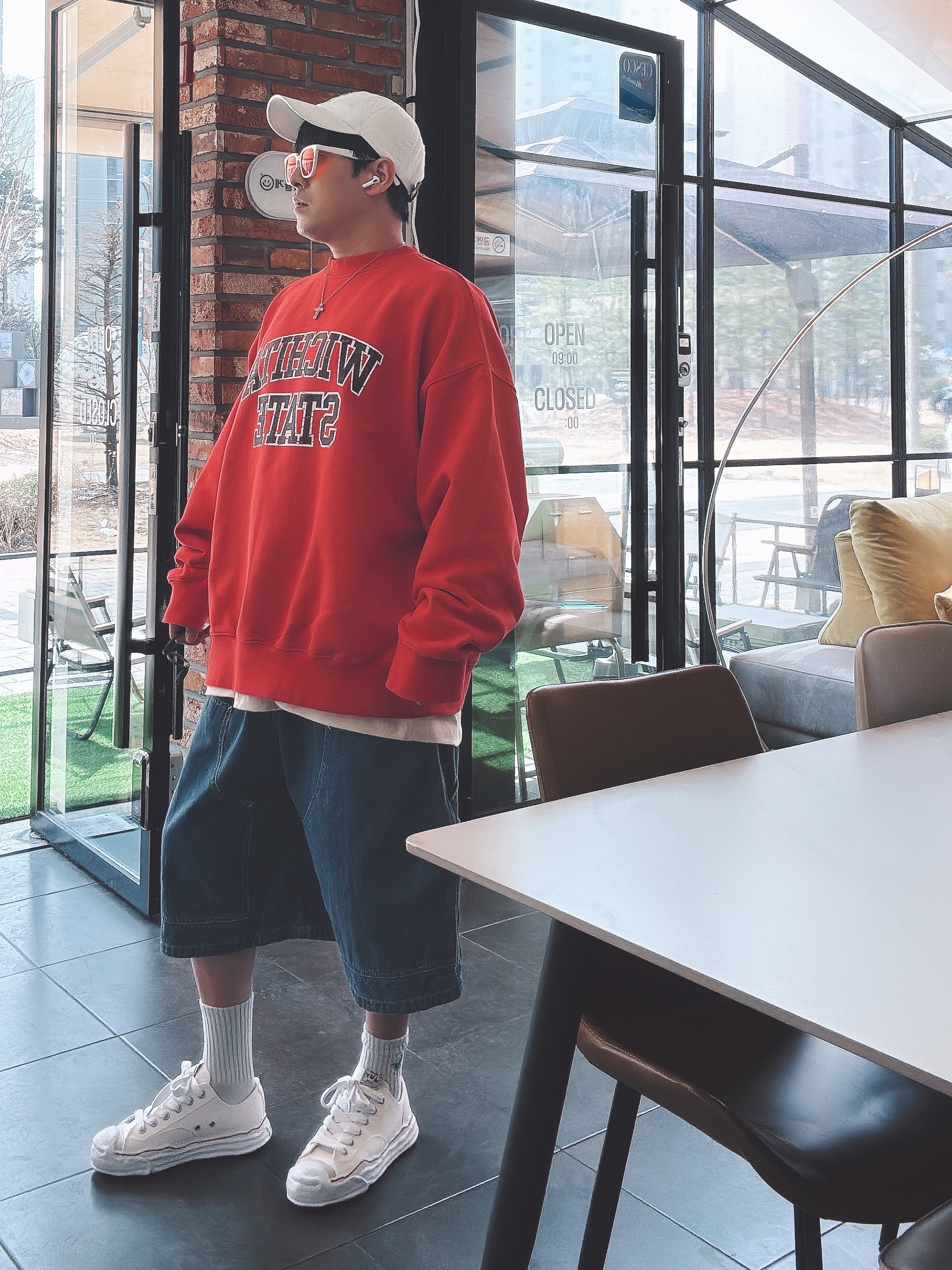 Maison Mihara Yasuhiro Hank OG Sole Canvas Low-top Sneakers White, Damiani Metropolitan Diamond Necklace Silver 착용 스타일 - 1