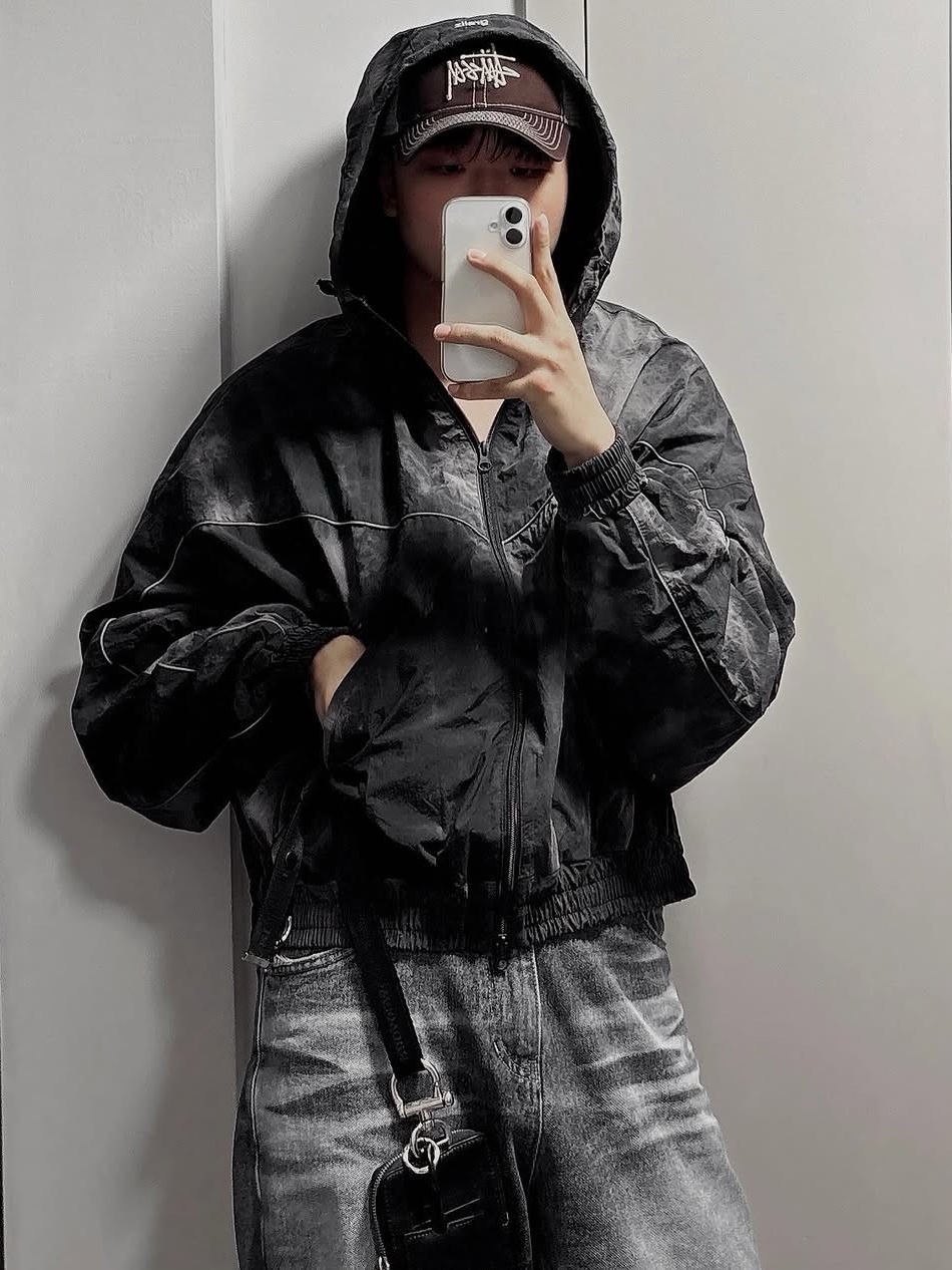 GRAILZ Smoke Dyed Windbreaker Black 착용 스타일 - 2