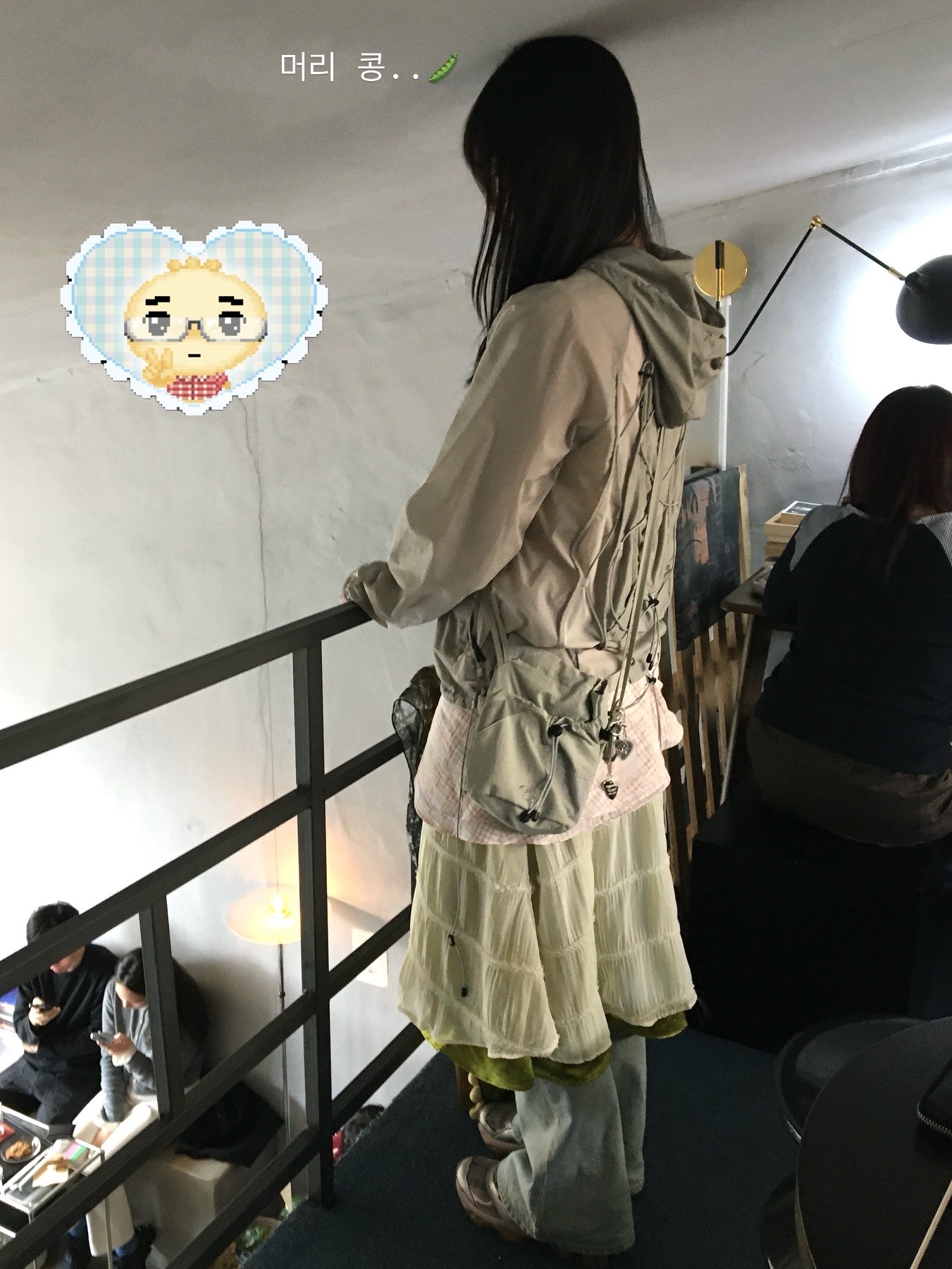 (W) 아식스 x 키코 코스타디노브 x 히스테릭 글래머 젤 퀀텀 코튼 캔디, 산산기어 백팩 자켓 라이트 그레이 - 24SS 착용 스타일 - 2