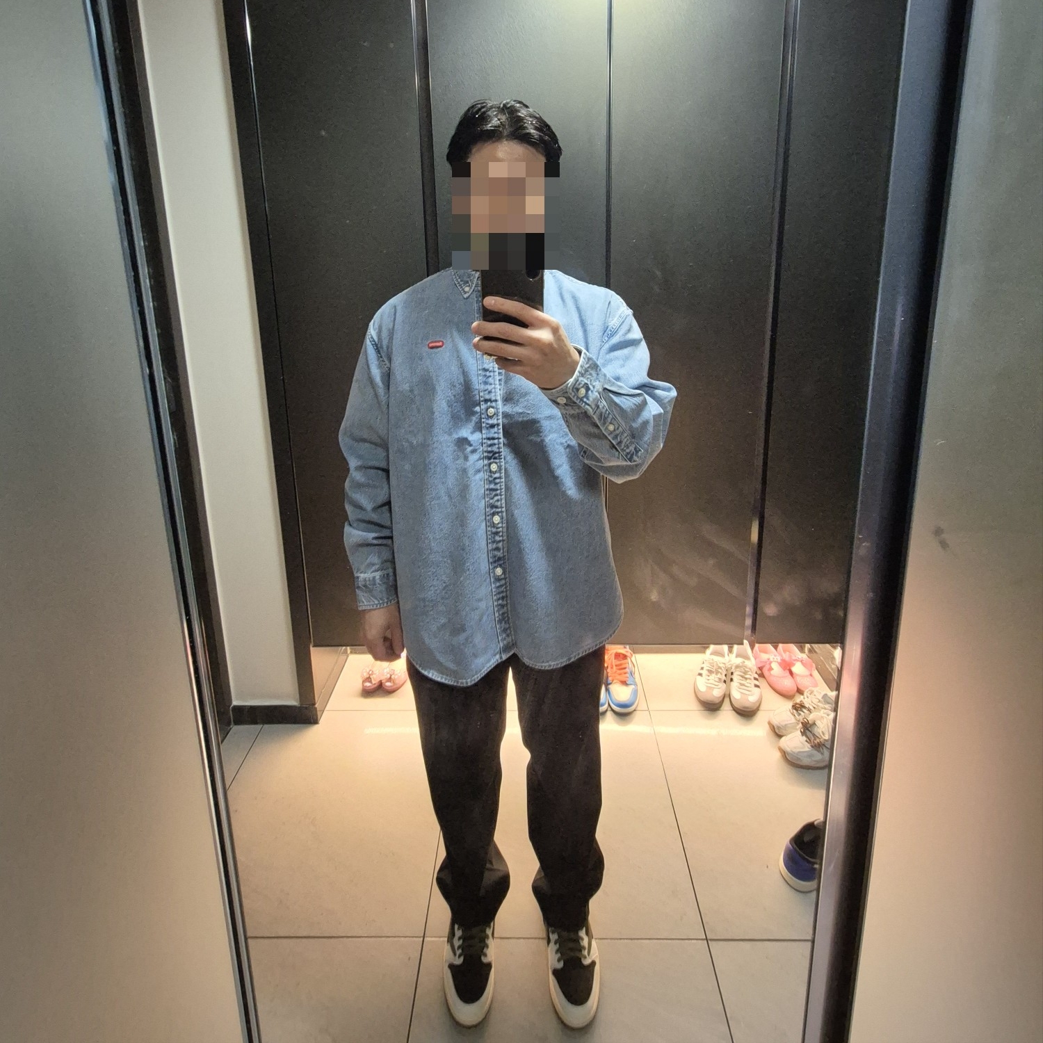 (W) Jordan 1 x Travis Scott Retro Low OG SP Medium Olive 착용 스타일 - 6