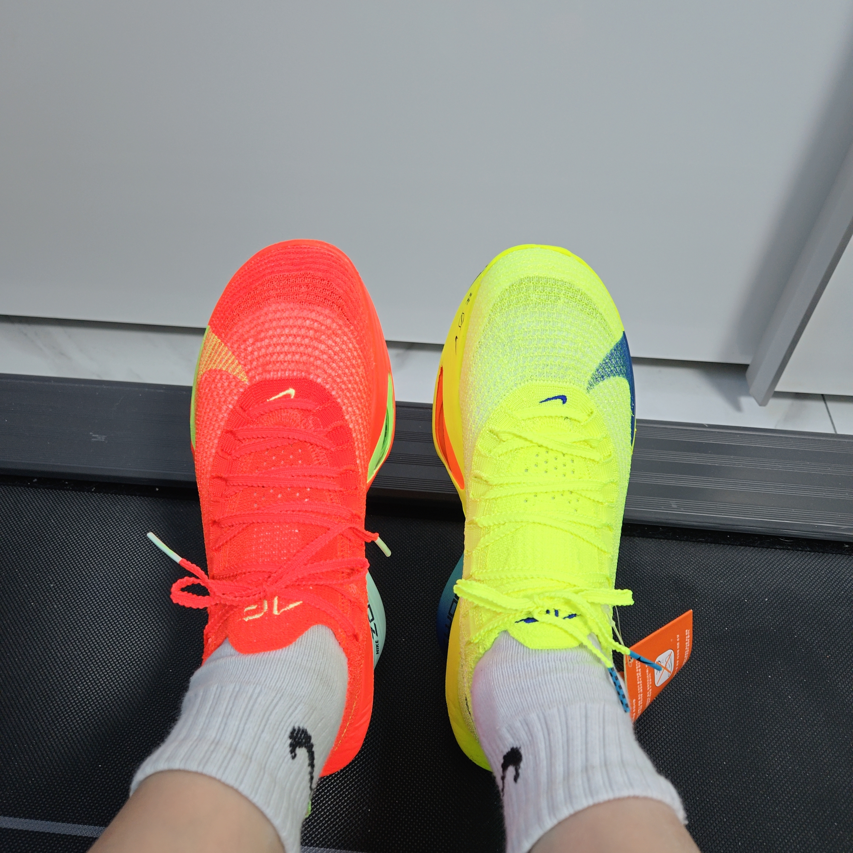 Nike Air Zoom Alphafly Next% 3 Volt 착용 스타일 - 2