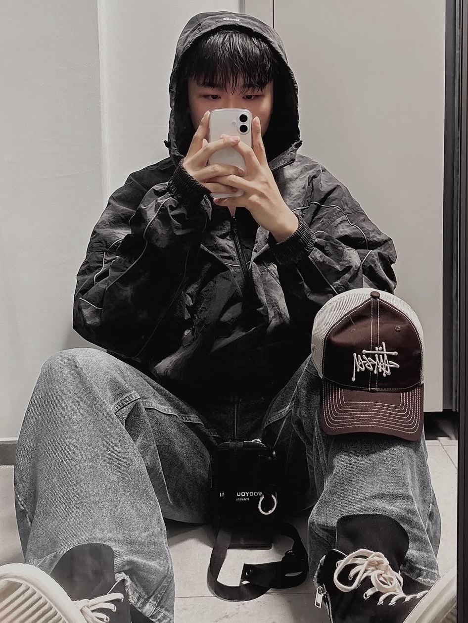 GRAILZ Smoke Dyed Windbreaker Black 착용 스타일 - 3