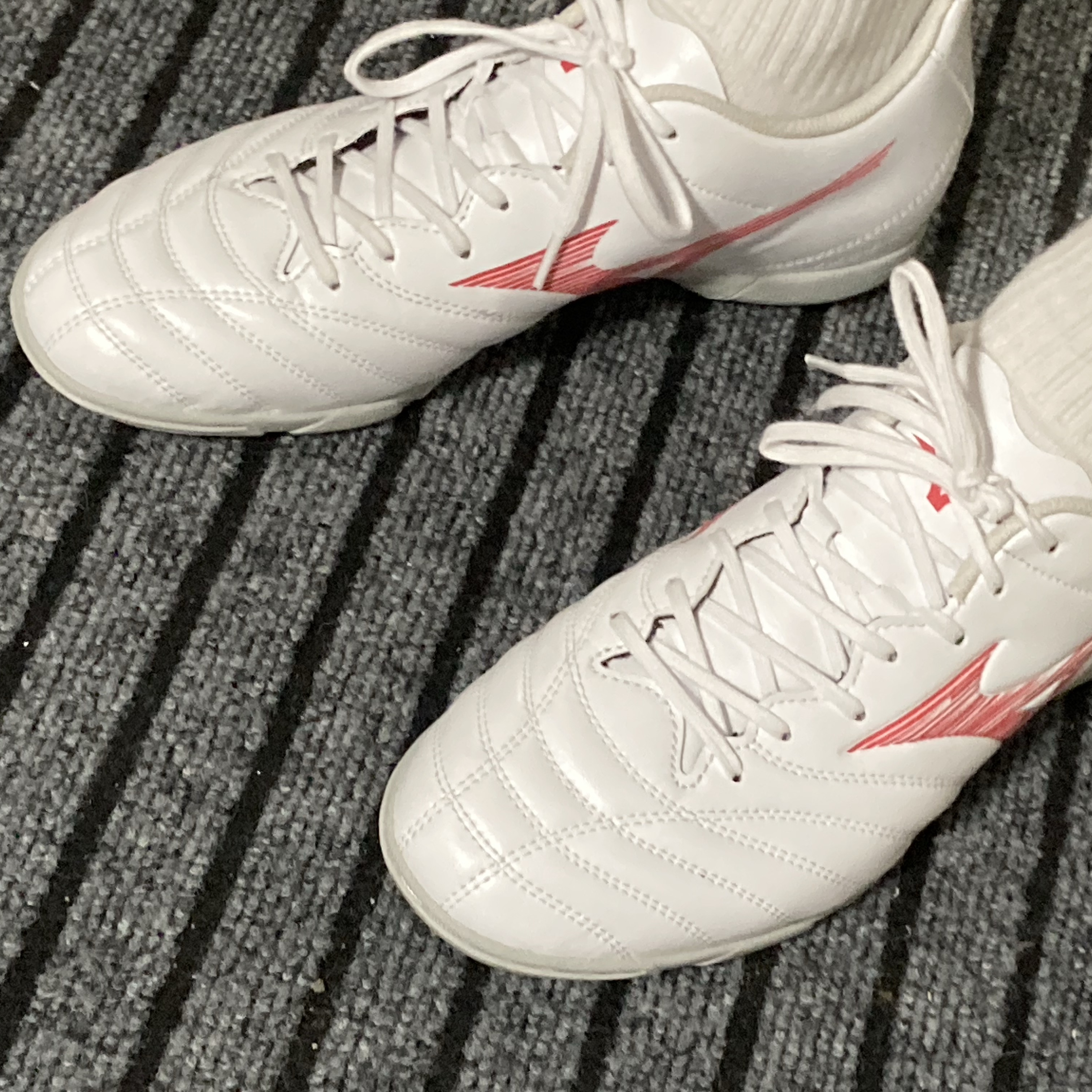 Mizuno Monarcida Neo III Select AS White Red 착용 스타일 - 1