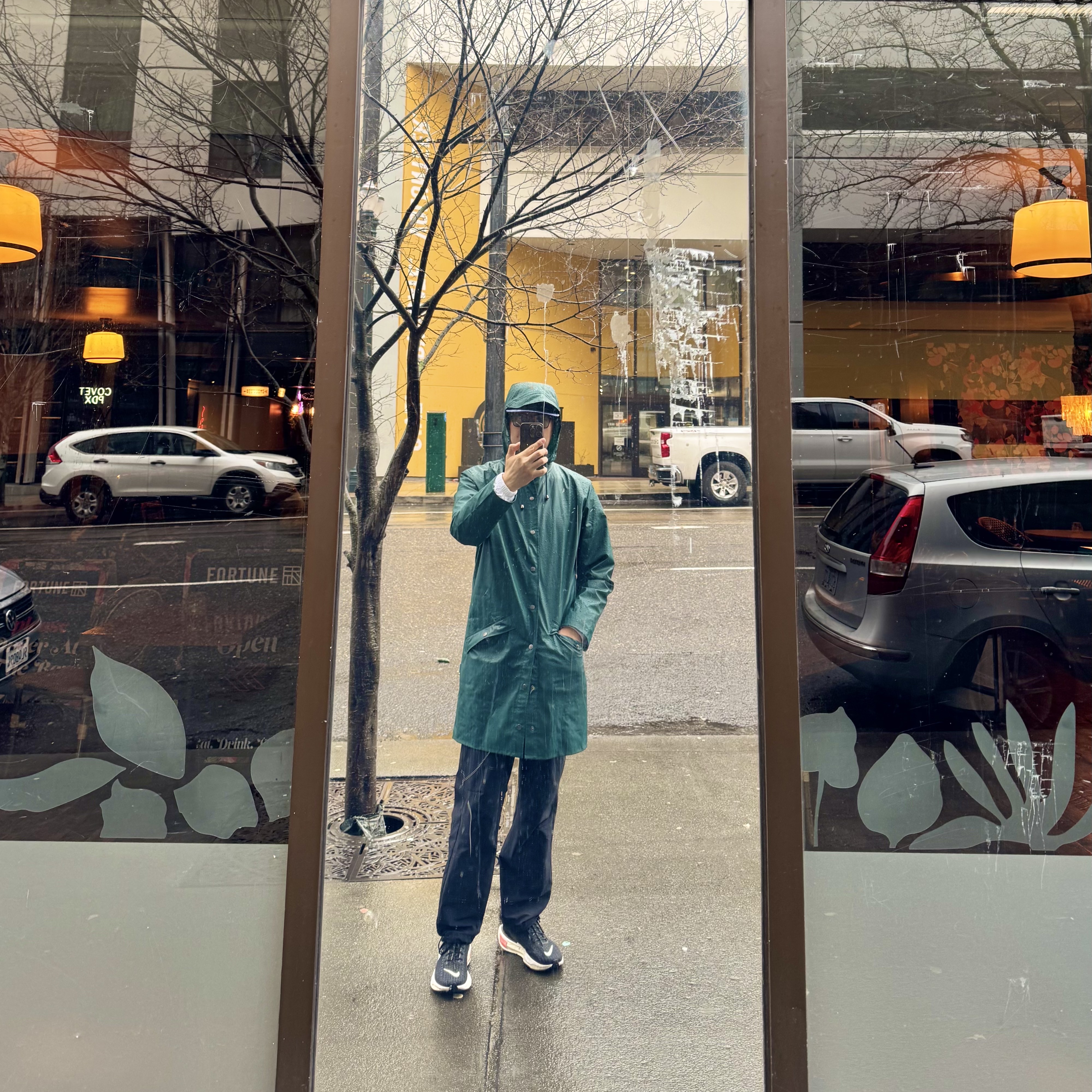 나이키 줌X 인빈시블 런 플라이니트 3 블랙 화이트 착용 스타일 - 1