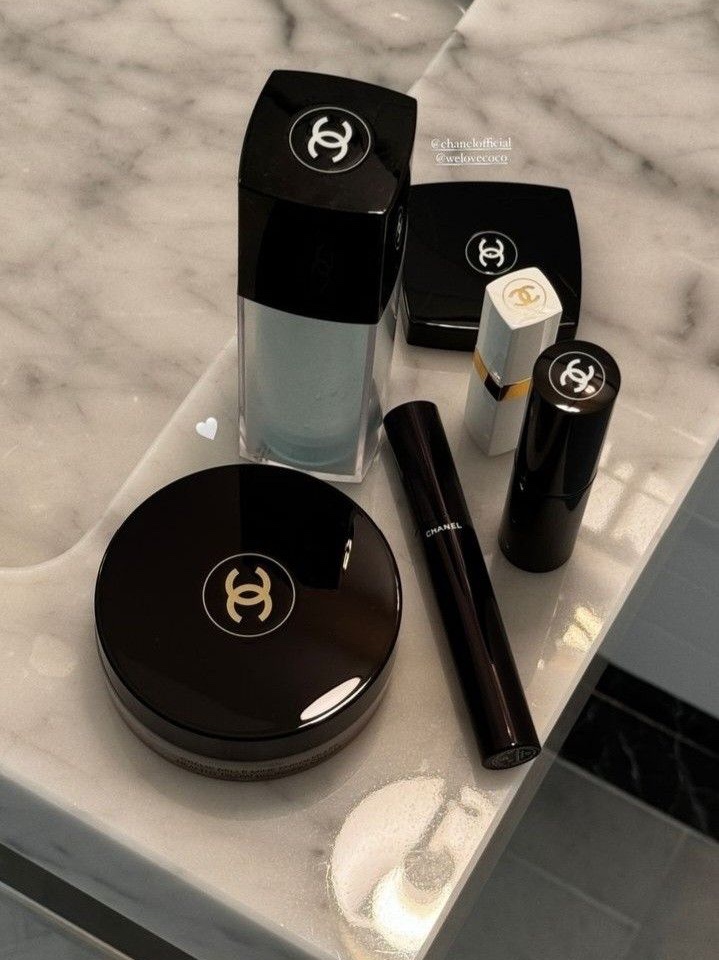 Chanel Boy De Chanel Lip Balm, Chanel Hydra Beauty Essence Mist 48g 착용 스타일