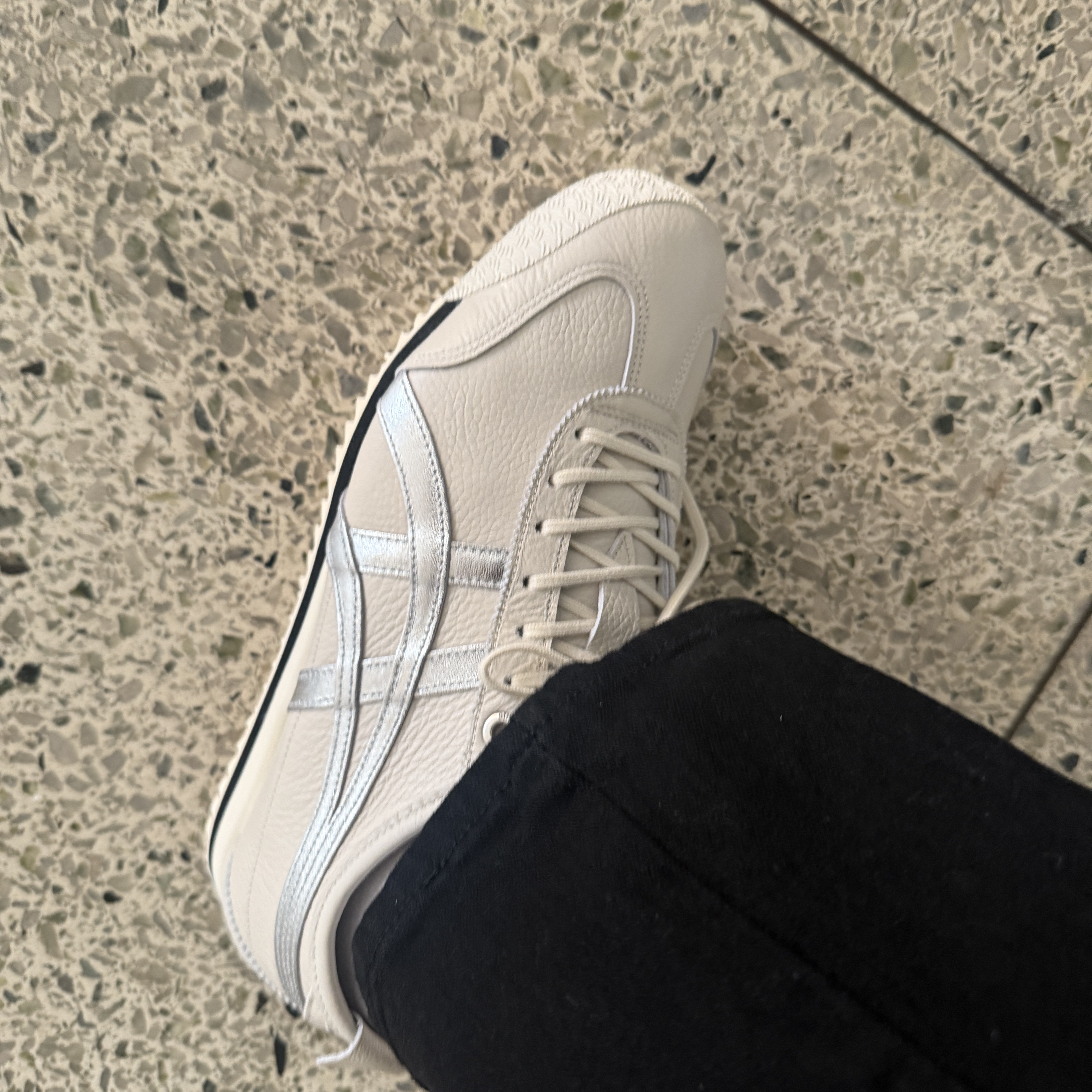 Onitsuka Tiger Mexico 66 SD Birch Silver 착용 스타일