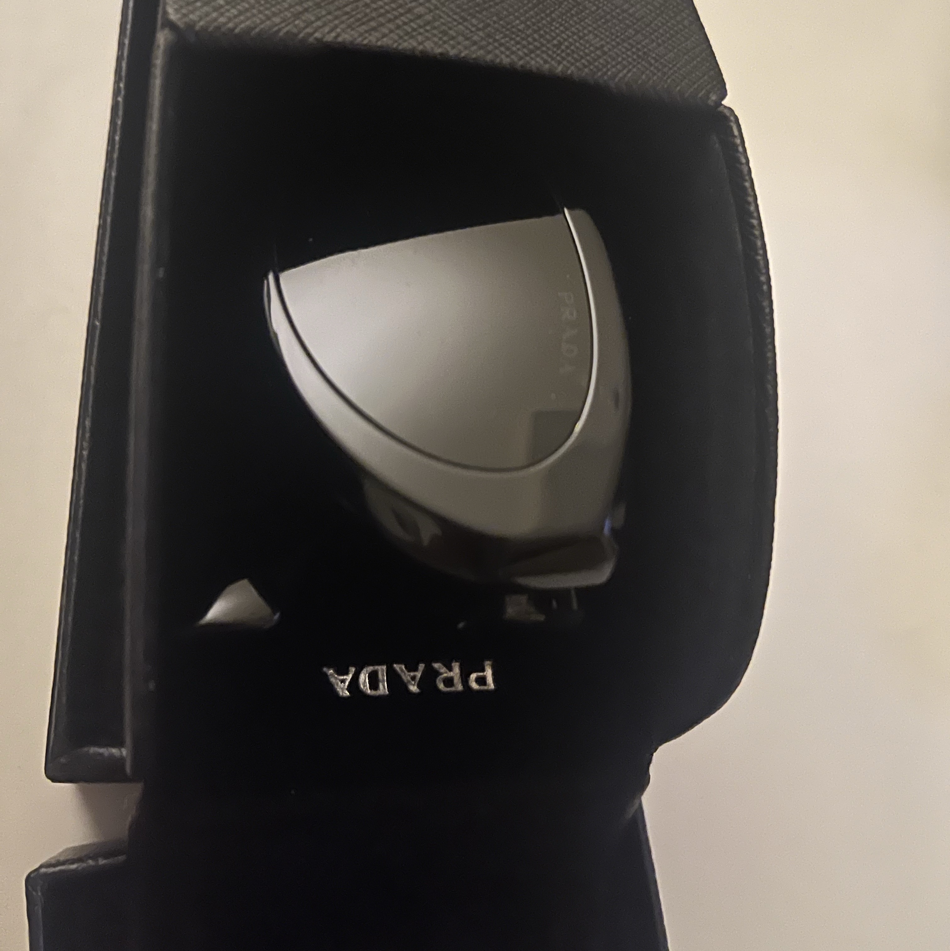 Prada Symbole Sunglasses Slate Gray Lenses Alternative fit 착용 스타일