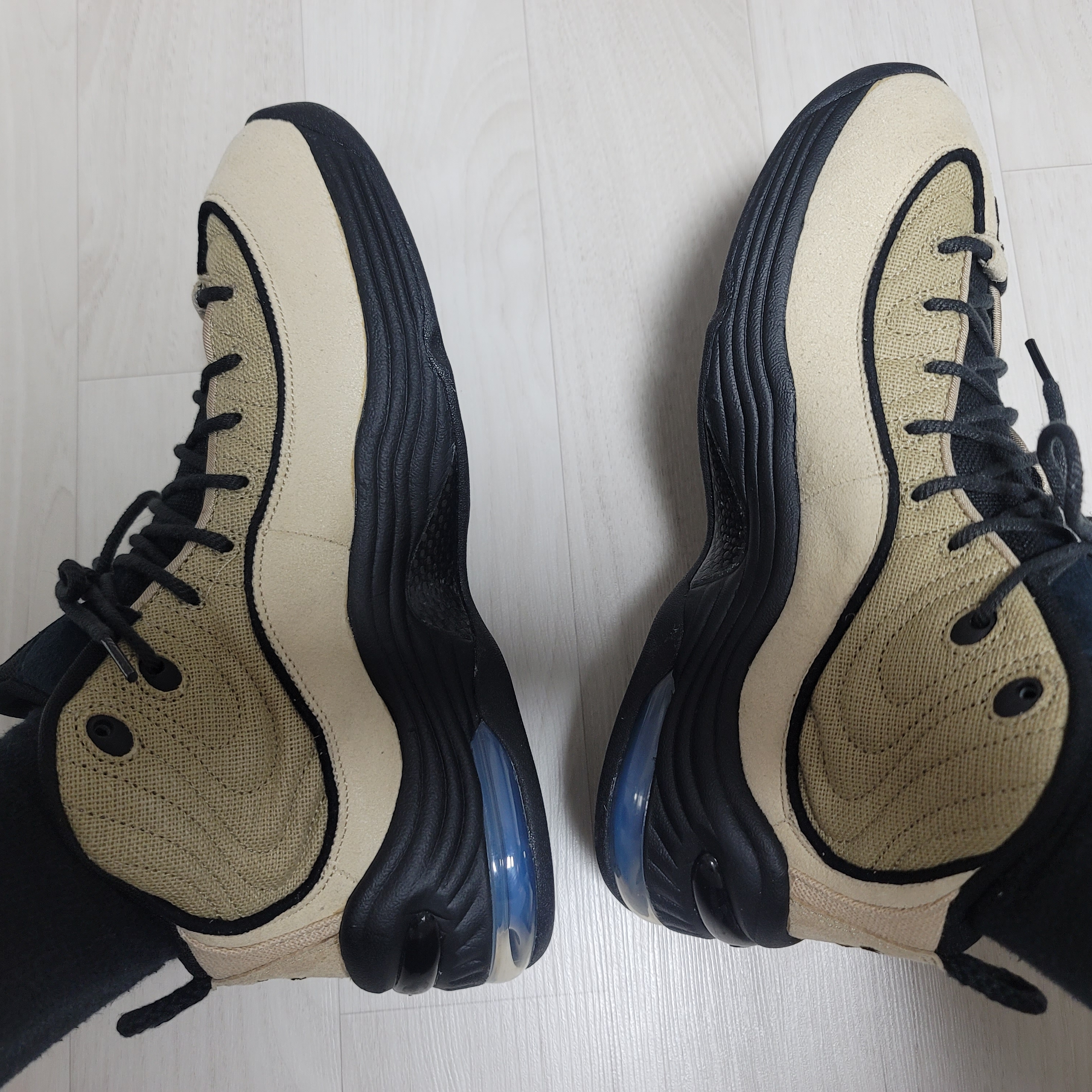 Nike x Stussy Air Penny II Rattan and Limestone 착용 스타일 - 1