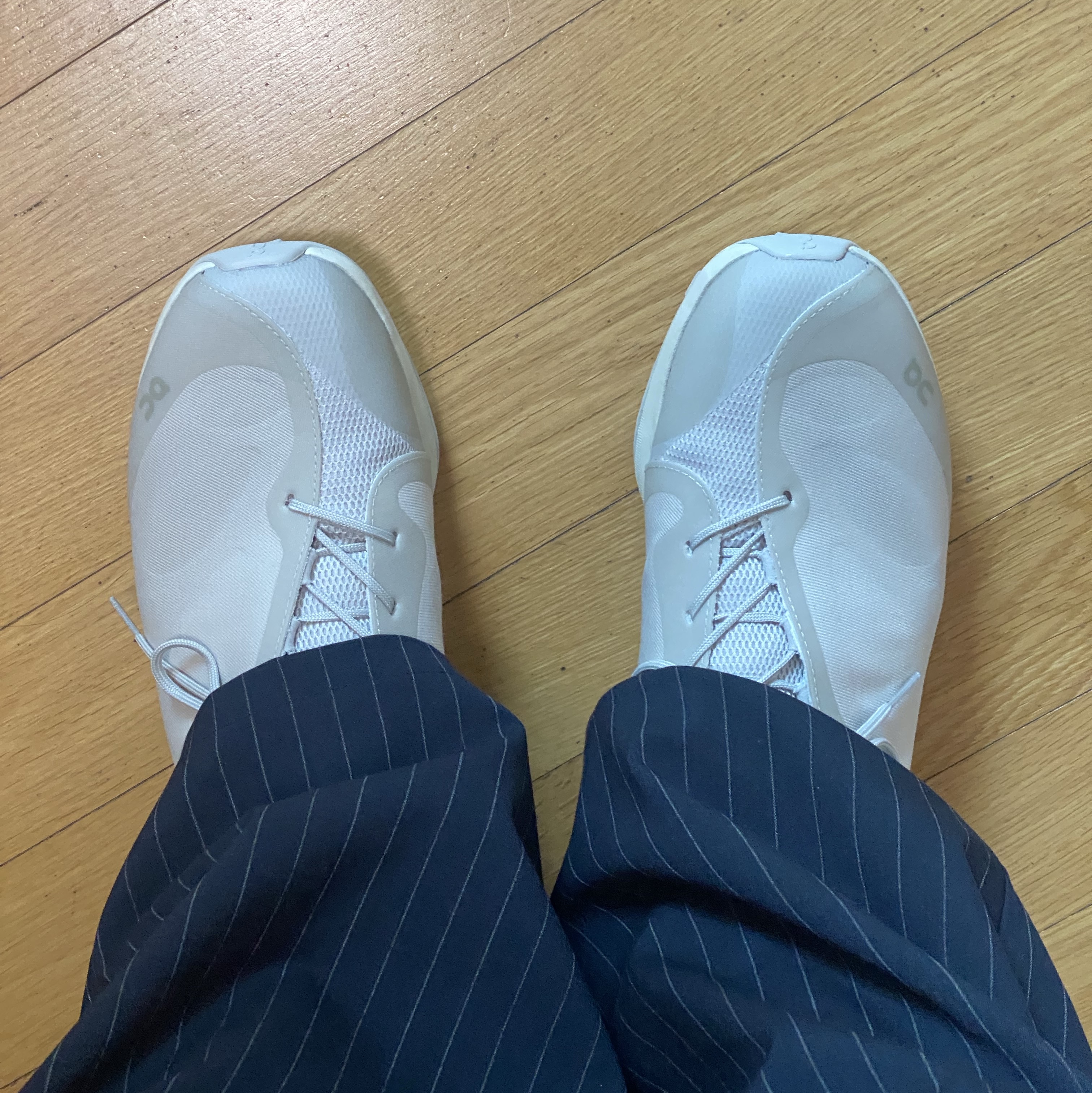 On Running x Post Archive Faction (Paf) Cloudventure Peak Ice Moon 착용 스타일 - 1