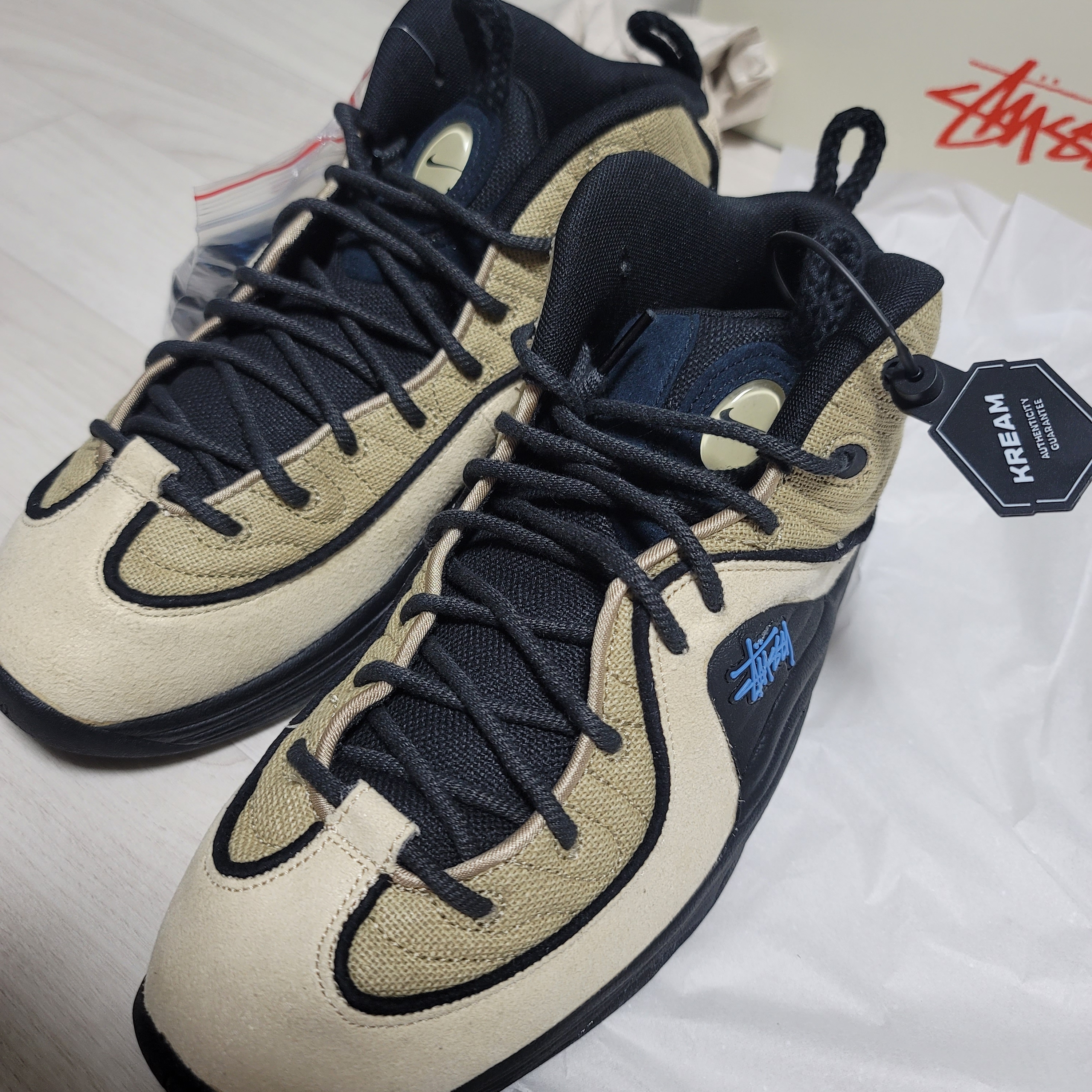 Nike x Stussy Air Penny II Rattan and Limestone 착용 스타일 - 3