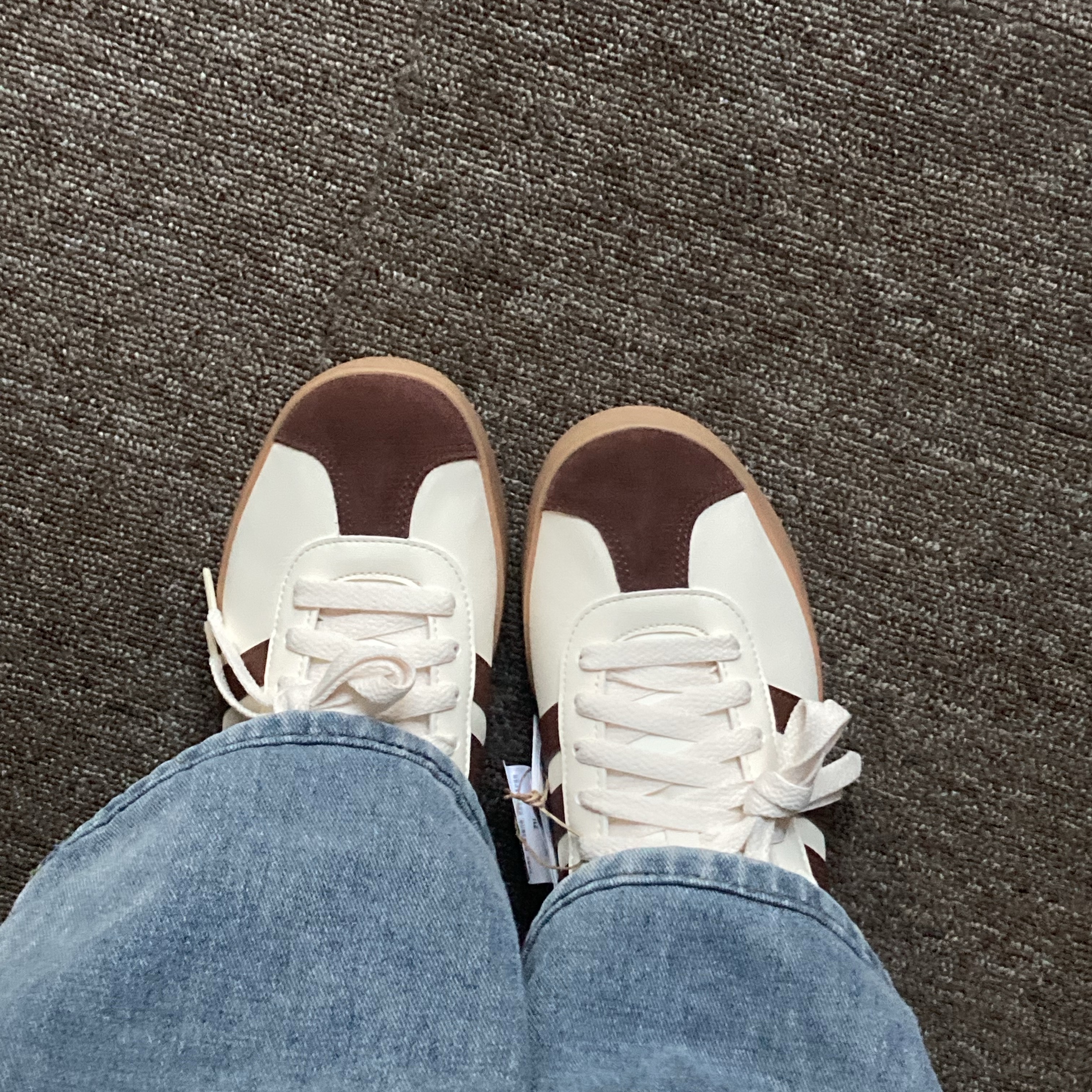 Adidas VL Court 2.0 Cream Brown 착용 스타일