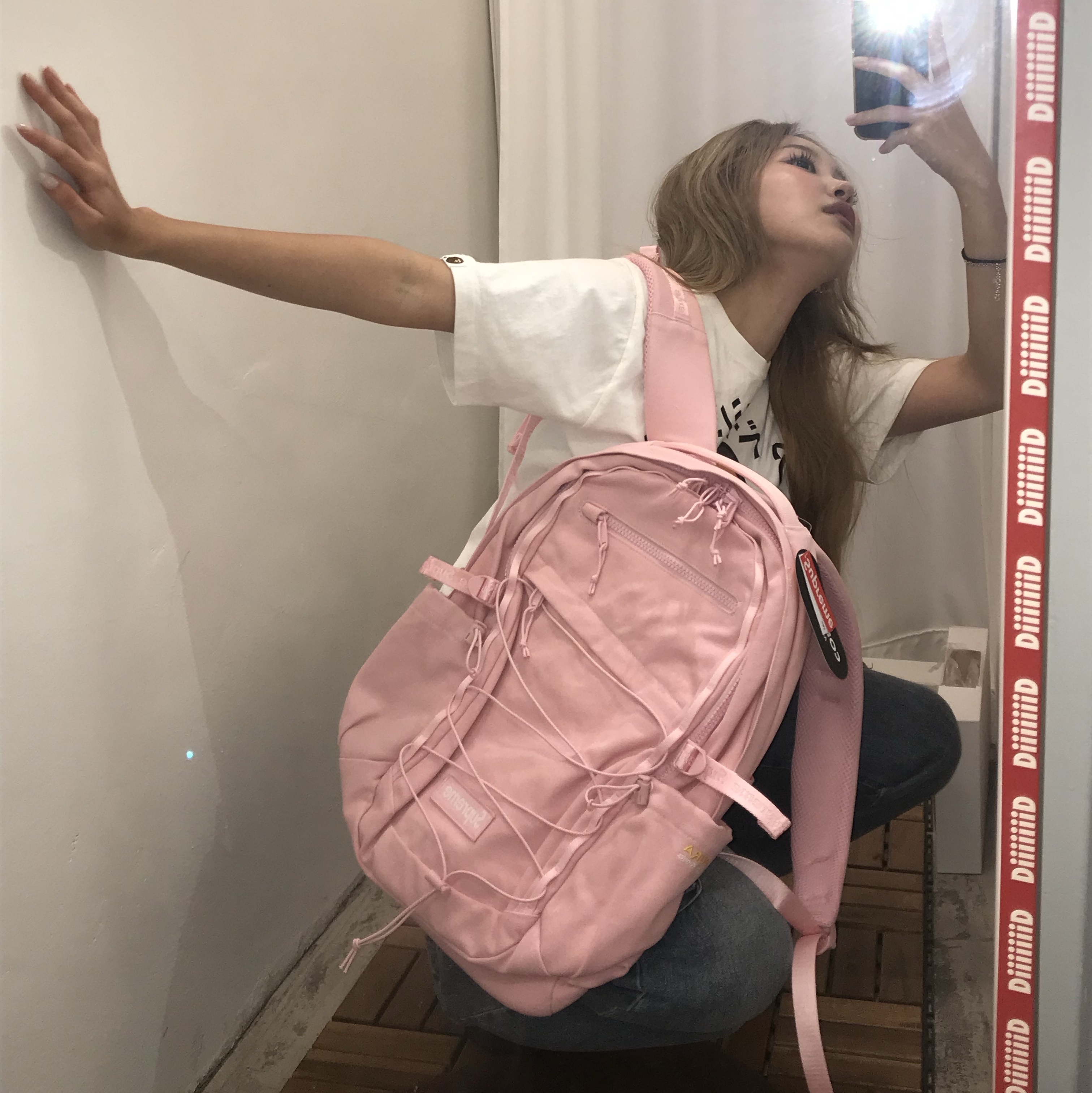 Supreme Backpack Light Pink - 25SS 착용 스타일 - 1