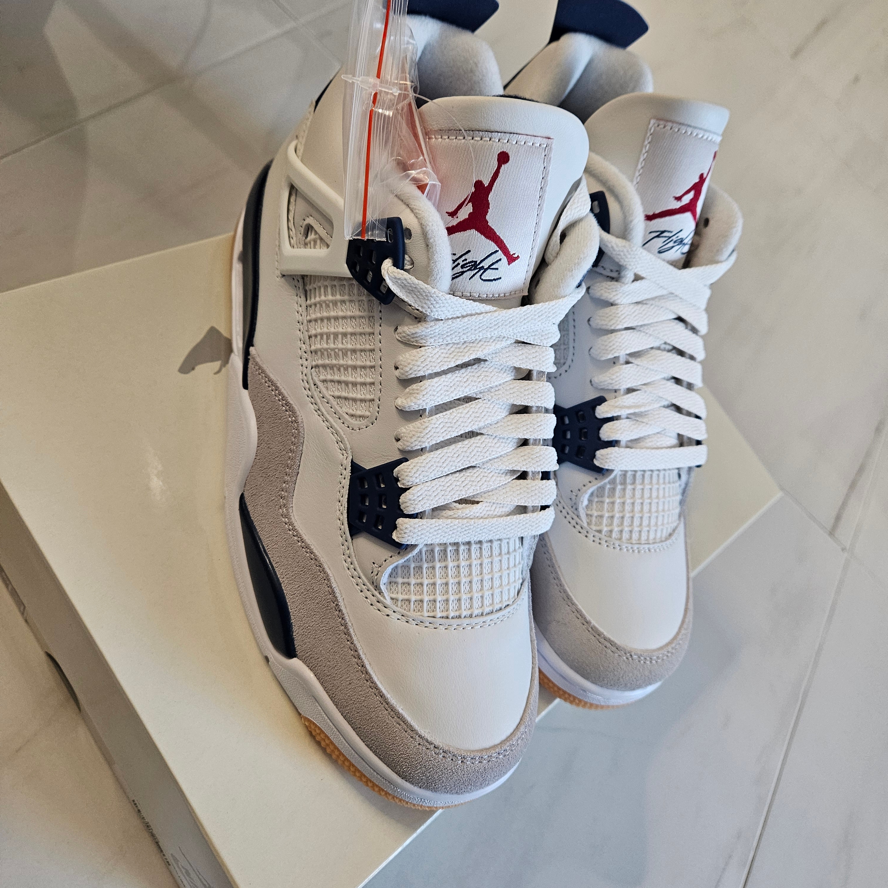 Jordan 4 x Nike SB Retro SP Navy 착용 스타일 - 1