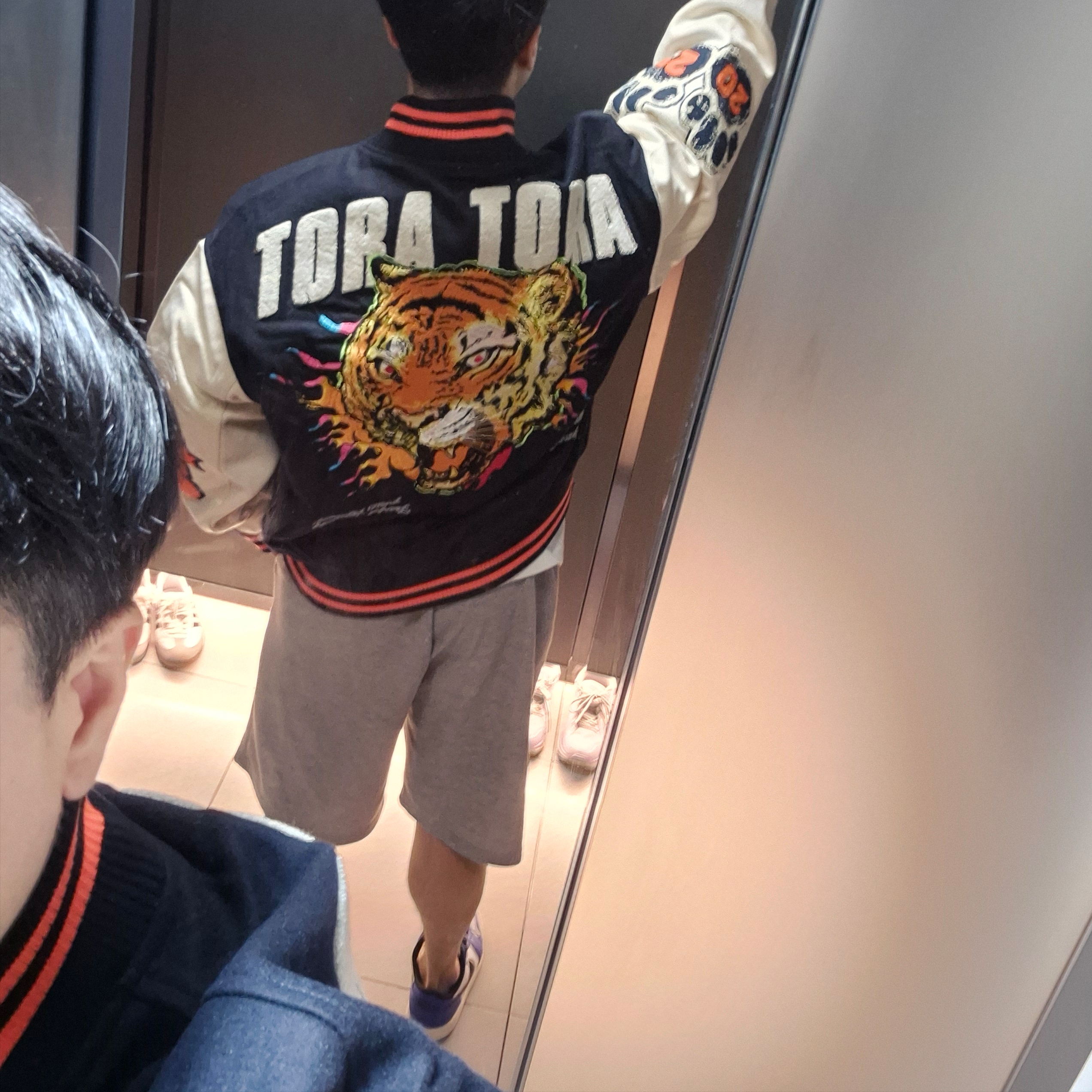 Palace Tora Tora Varsity Jacket Navy - 25SS 착용 스타일 - 4