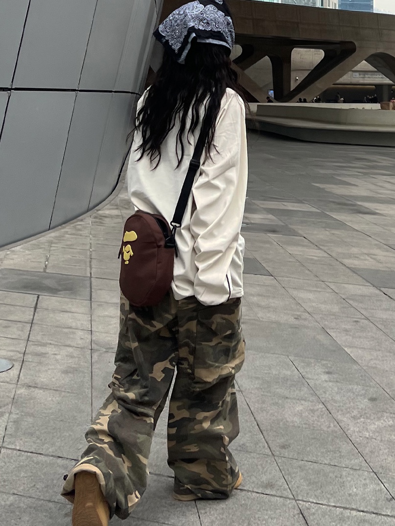 Nike Air Force 1 '07 WB Flax, BAPE Ape Head Shoulder Bag Brown 착용 스타일 - 2