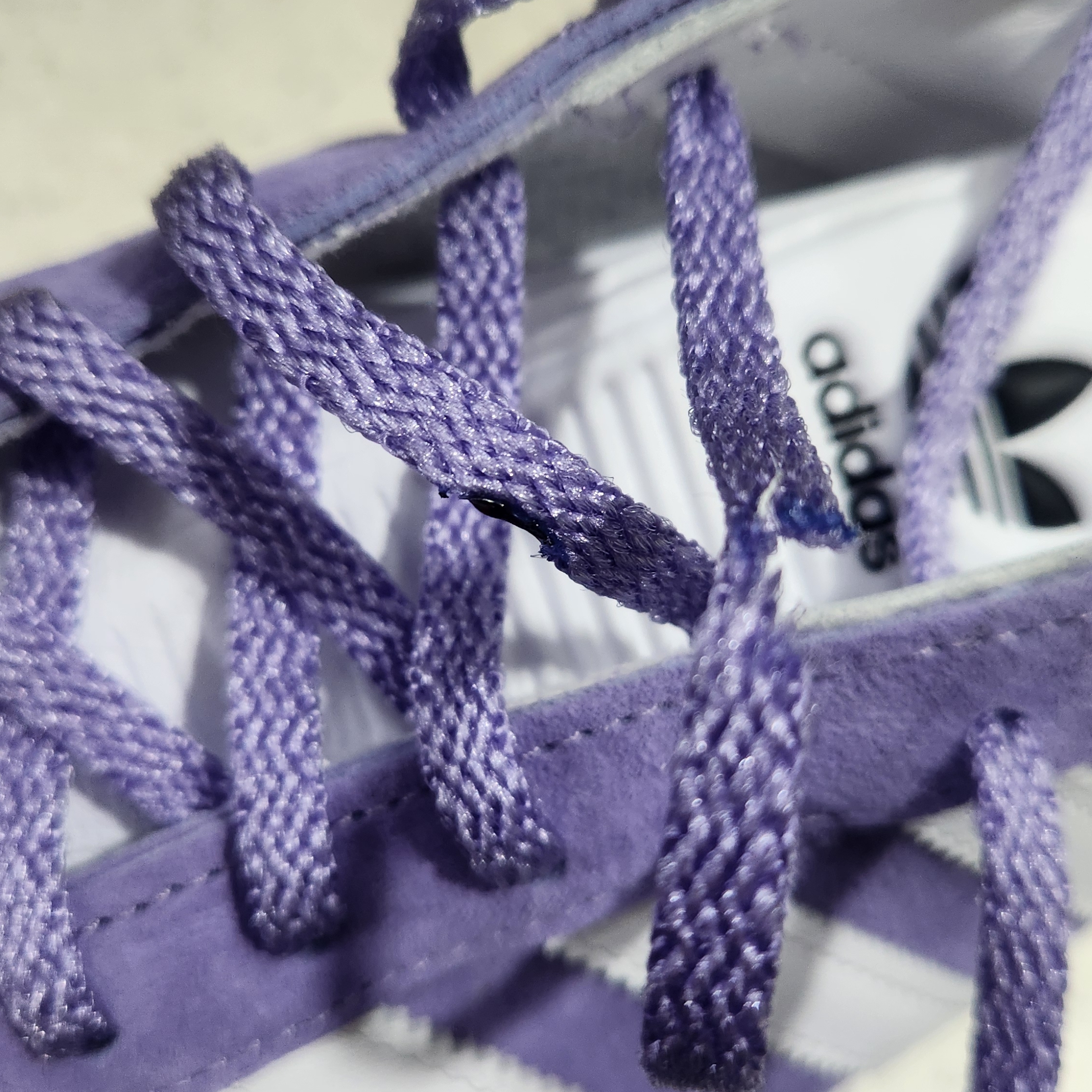 Adidas Gazelle 85 Magic Lilac Cloud White 착용 스타일 - 2