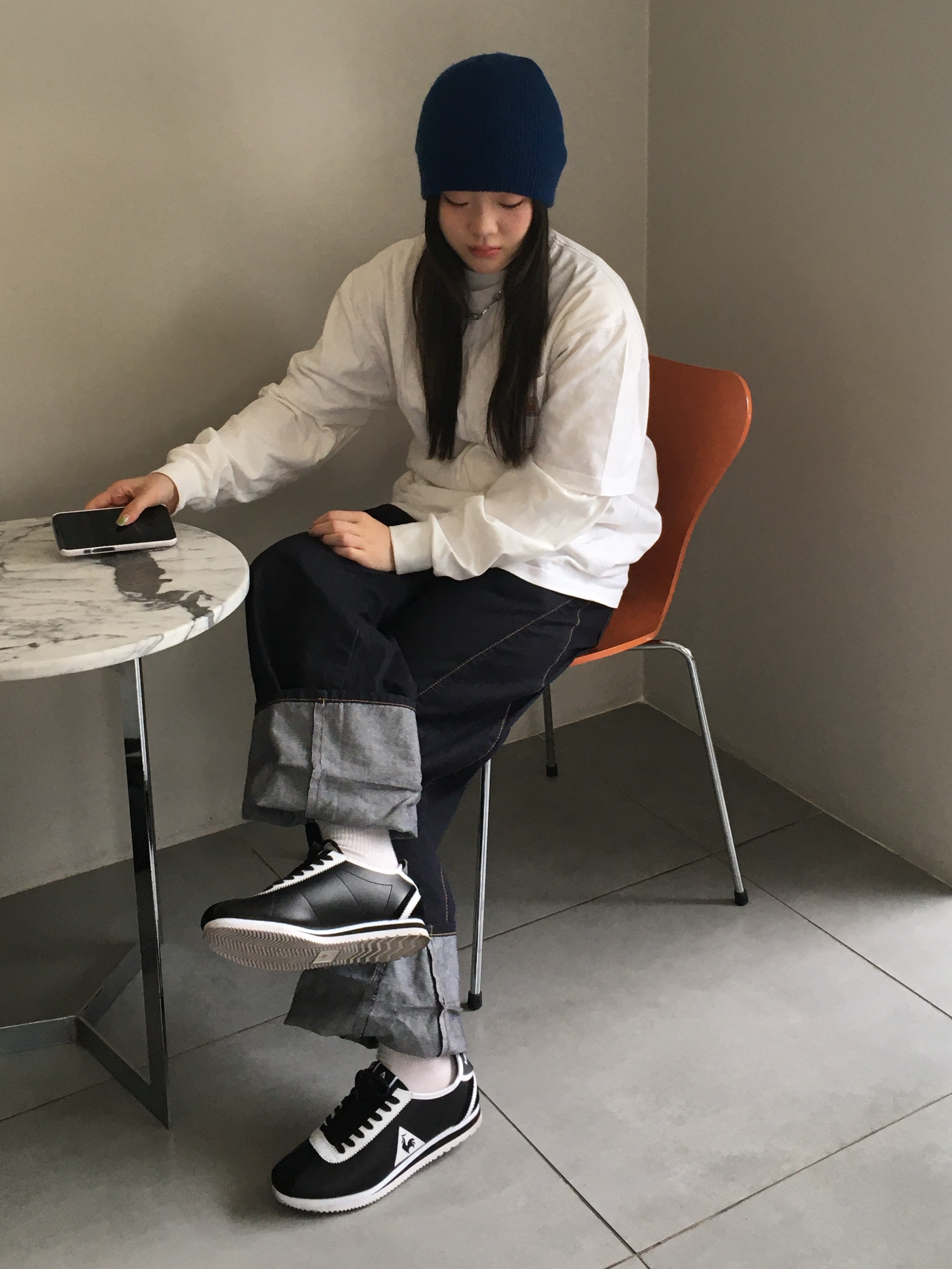 Carhartt Loose Fit Heavyweight Regular Short Sleeve Pocket T-Shirt White, Le Coq Sportif Montpellier Black 착용 스타일 - 3
