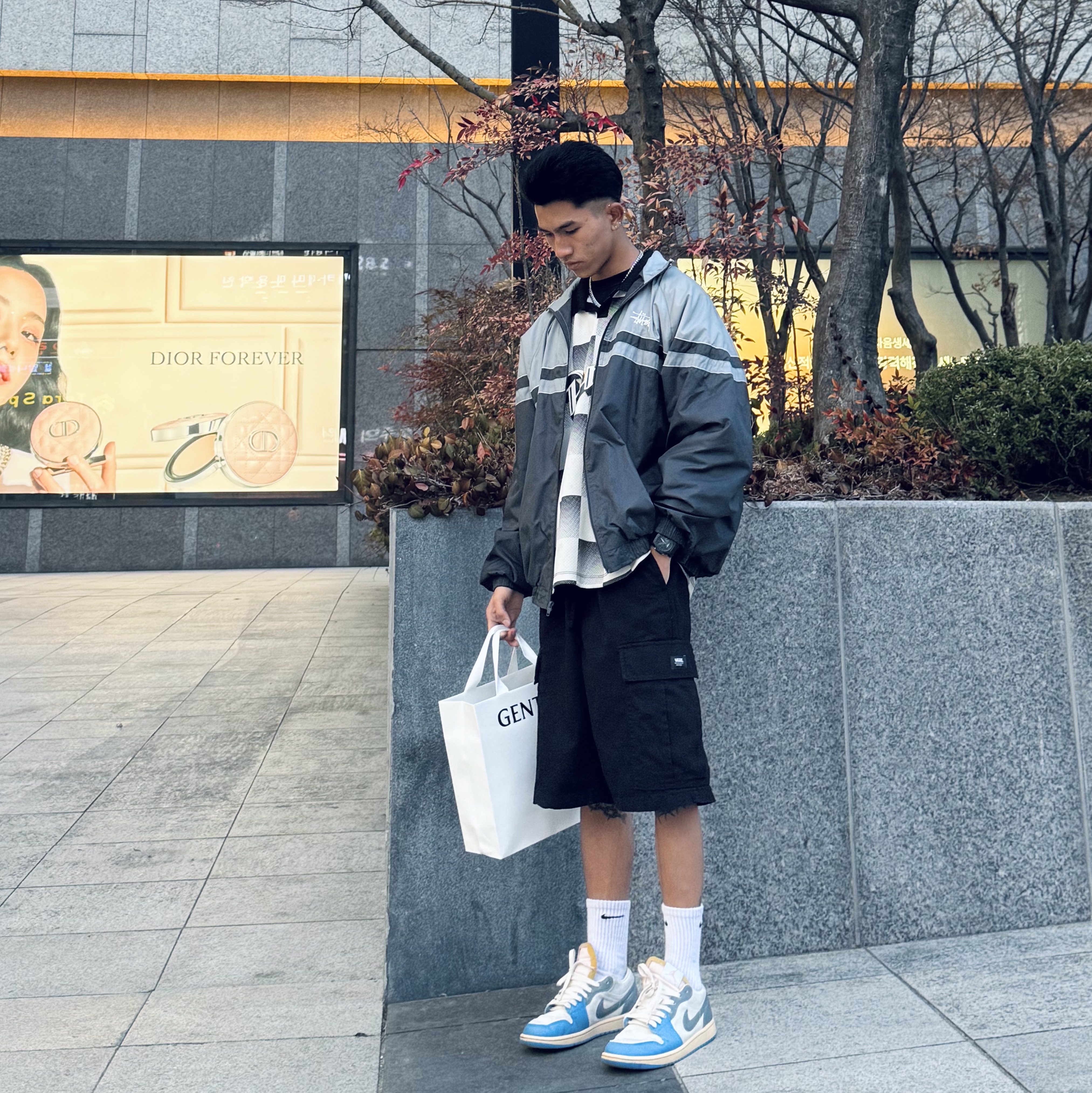 Jordan 1 Low SE Tokyo 96 착용 스타일 - 1