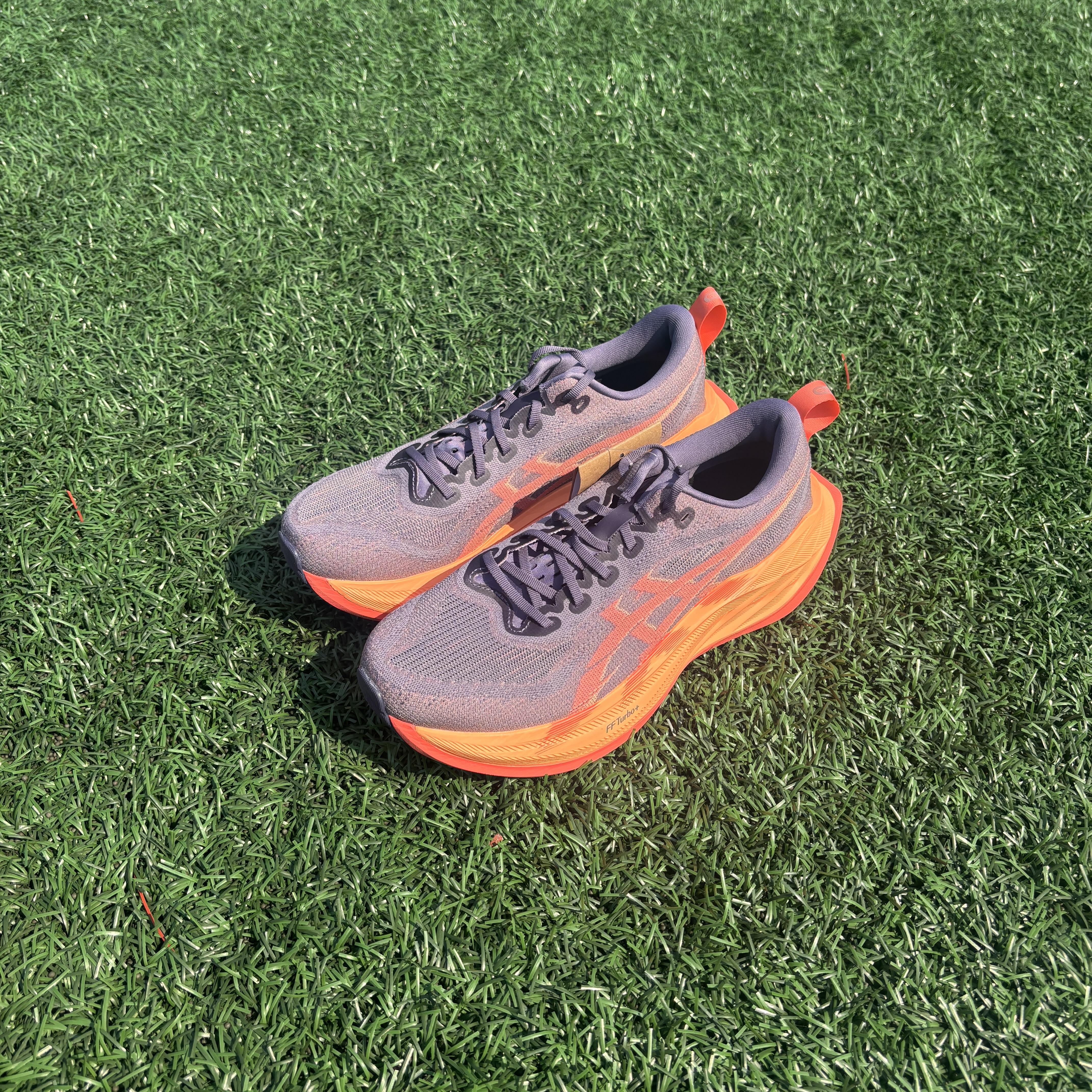 Asics Superblast 2 Greyish Purple Coral Reef 착용 스타일