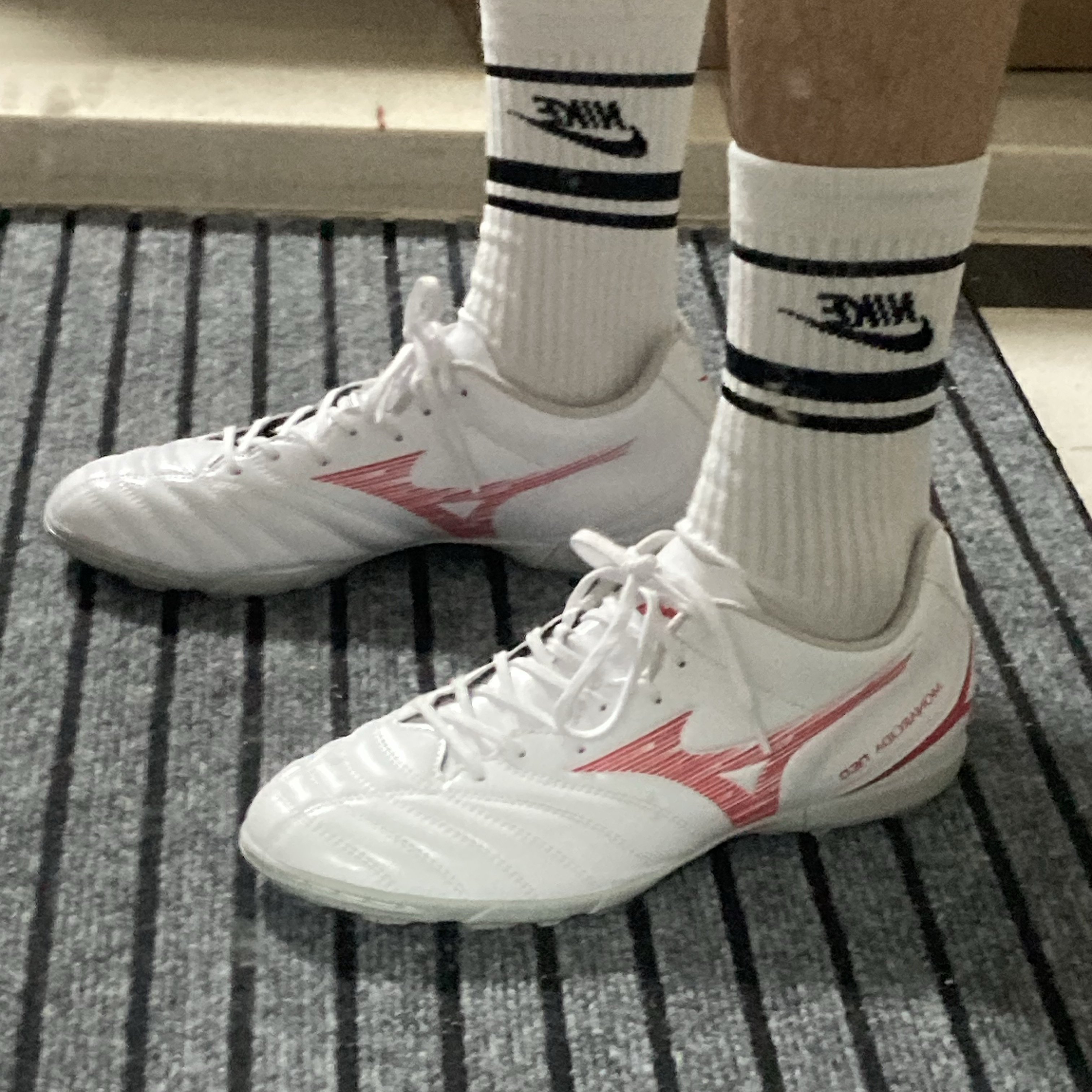 Mizuno Monarcida Neo III Select AS White Red 착용 스타일 - 4