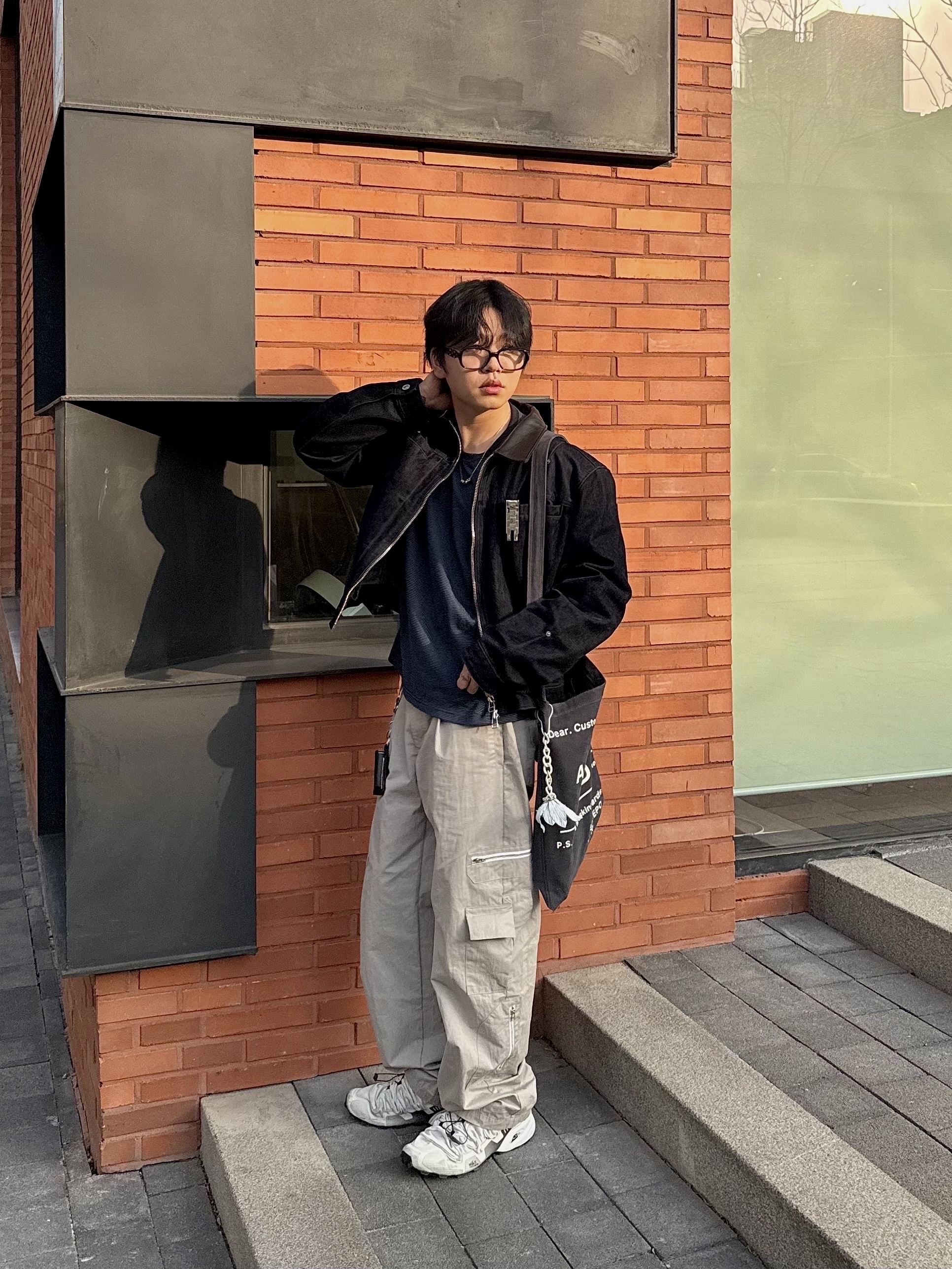 Salomon x Y/Project Speedcross 3 Dawn Blue Black, Hono Report Letter Bag Gray 착용 스타일 - 2