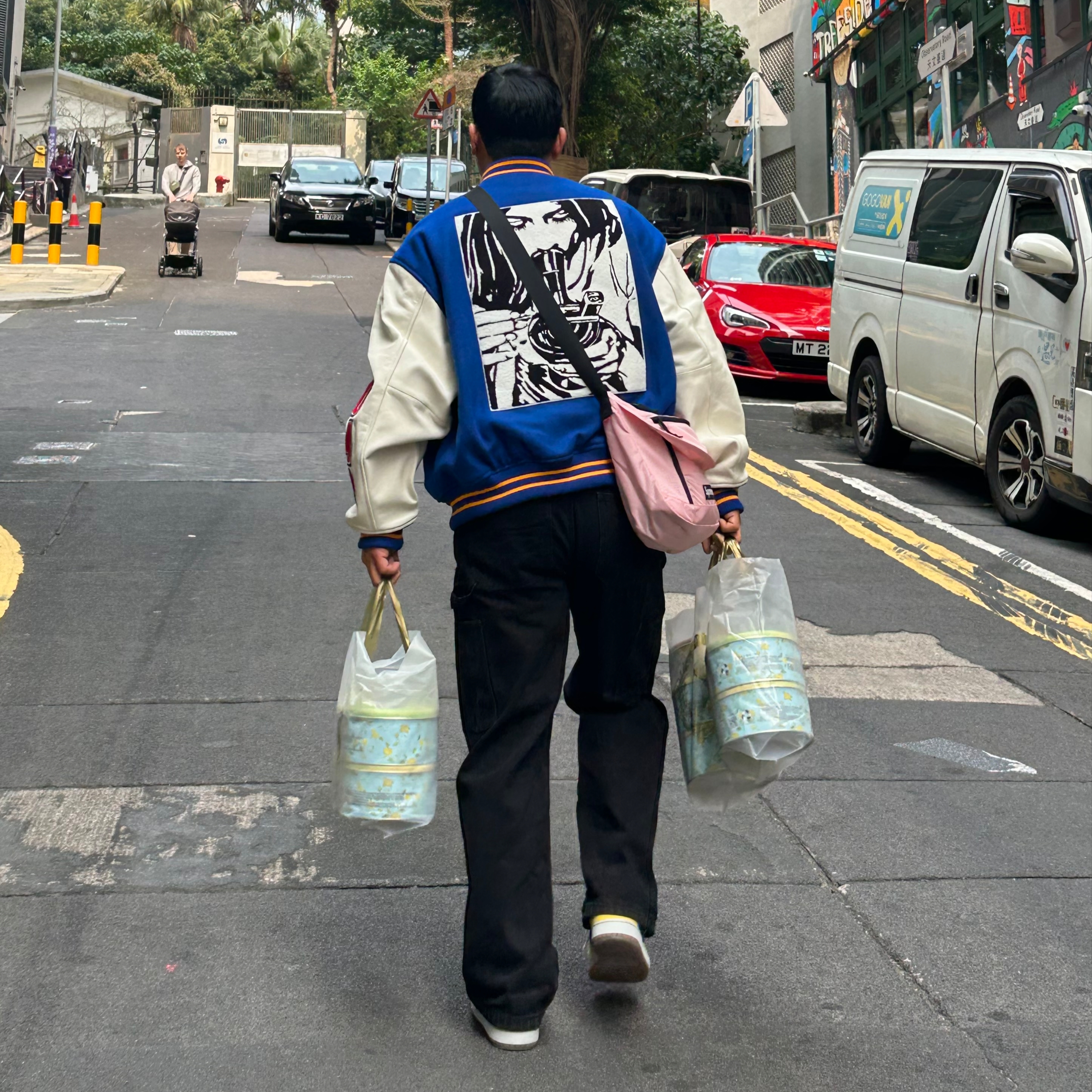 Supreme x Hysteric Glamour Varsity Jacket Blue - 24FW, Supreme Small Messenger Bag Pink - 22SS 착용 스타일 - 3