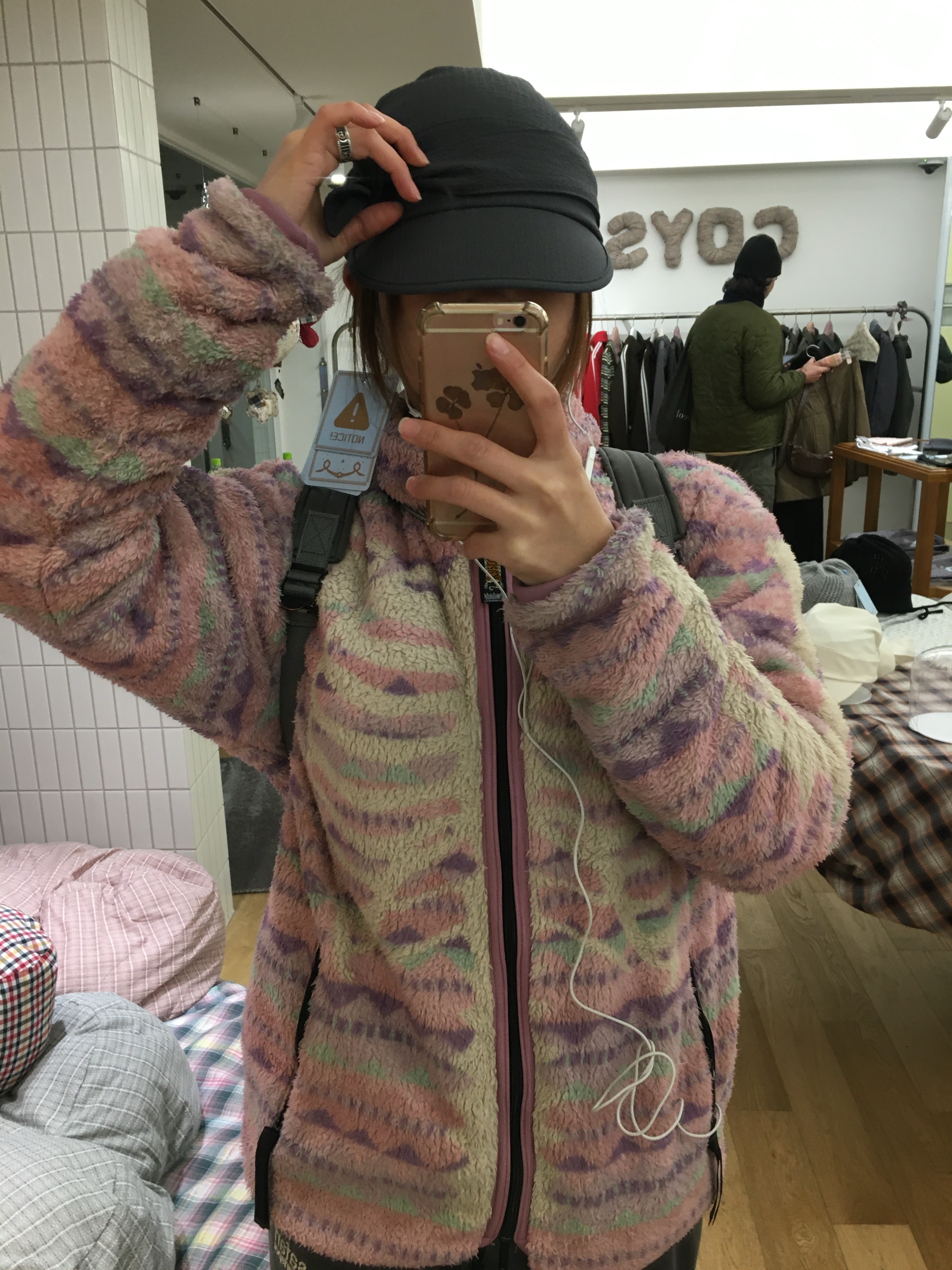 Kapital Ashland Stripe & Bone Fleece Zip Blouson Pink, COYSEIO Ribbon Tie Cap Charcoal 착용 스타일