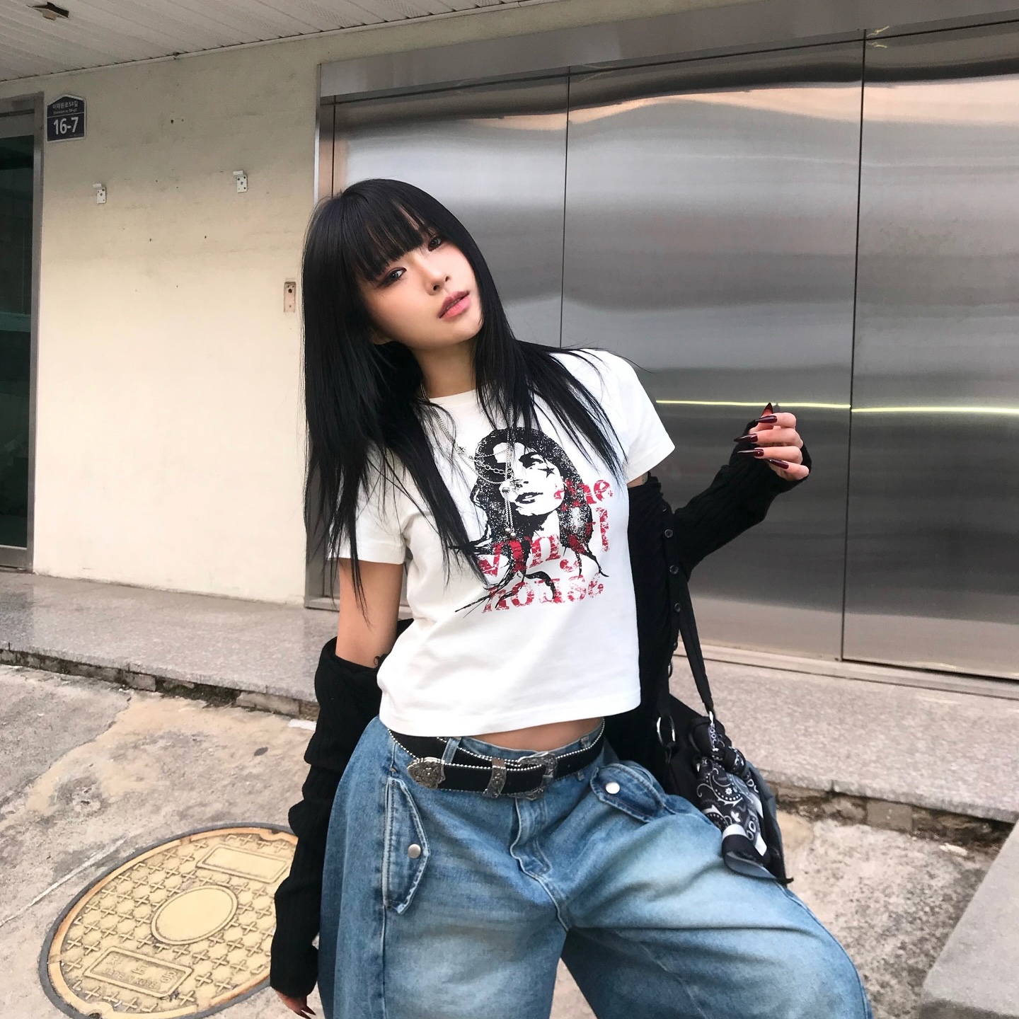 Thevinylhouse Vintage Woman Tee White 착용 스타일 - 2