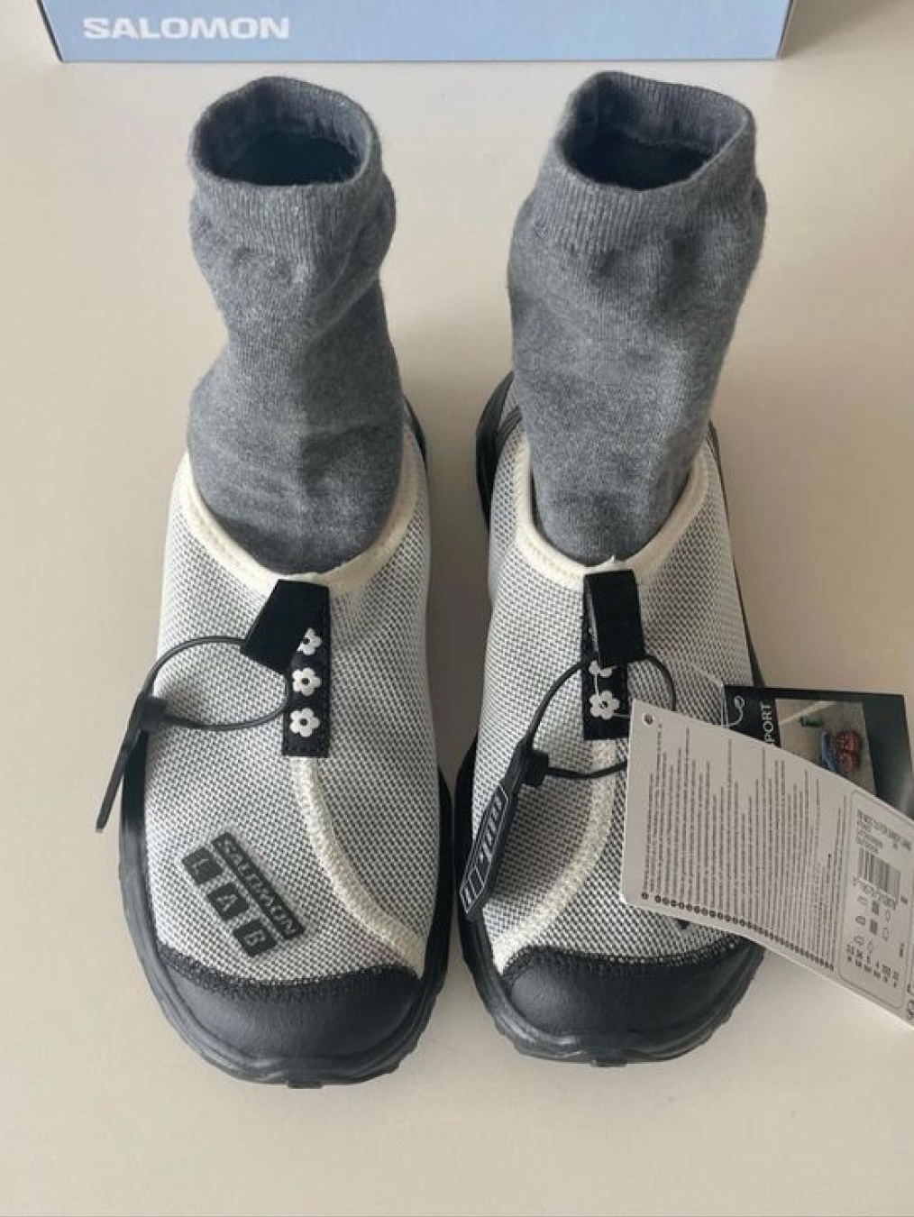 Salomon x Sandy Liang RX Moc 3.0 Black White, Asics x Cecilie Bahnsen GT-2160 White Habanero 착용 스타일 - 2