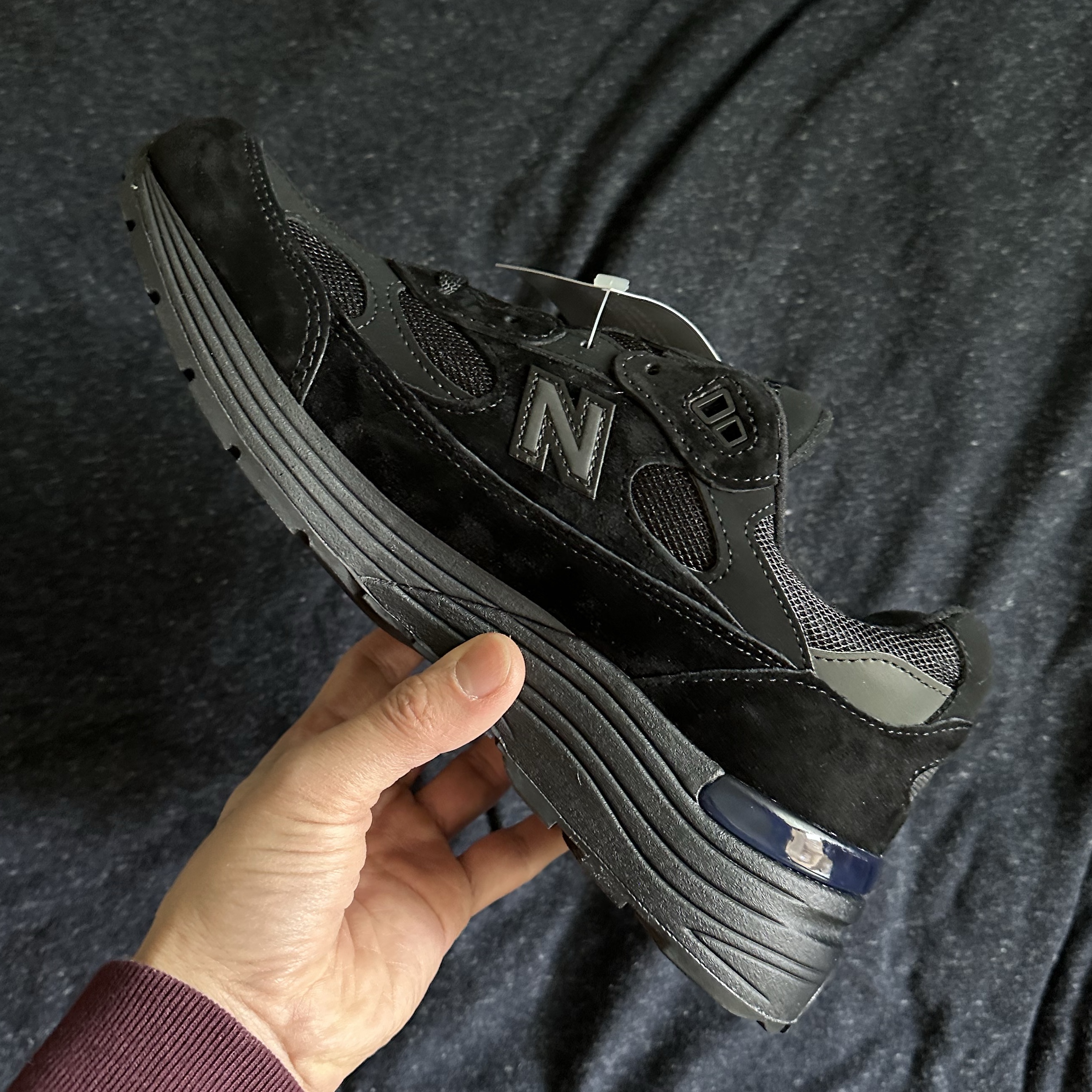 New Balance 992 Made in USA Core Black 착용 스타일 - 2
