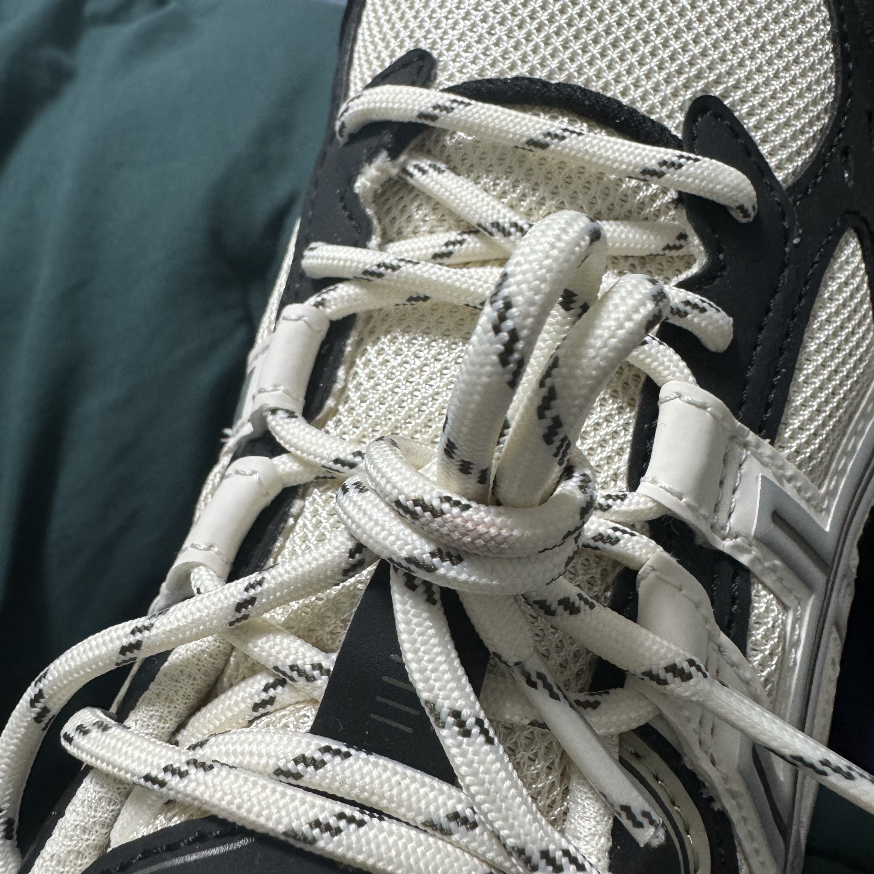 Asics Gel-Nunobiki Cream Dark Olive 착용 스타일 - 1