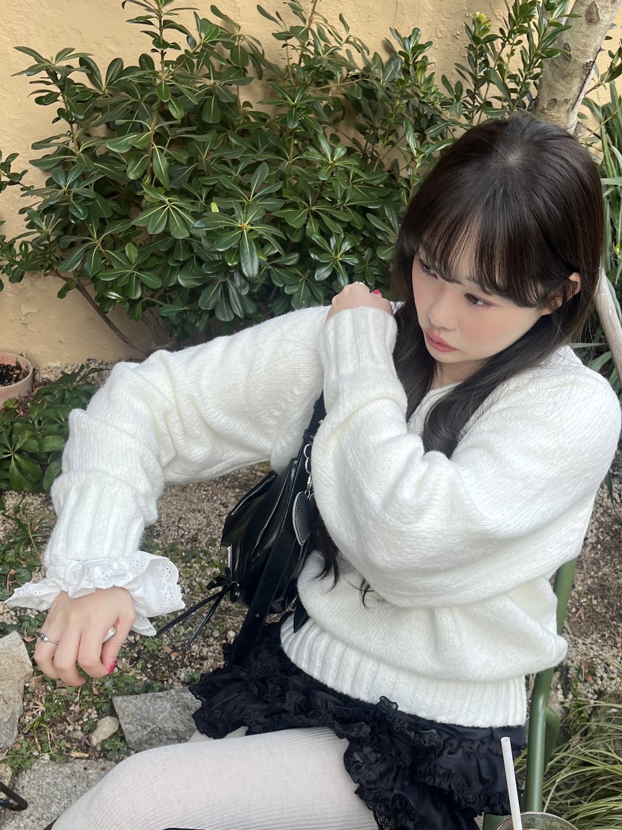 Matin Kim Half Shirring Ribbon Round Bag Black, Roughneck Tutu pants skirt black 착용 스타일 - 4
