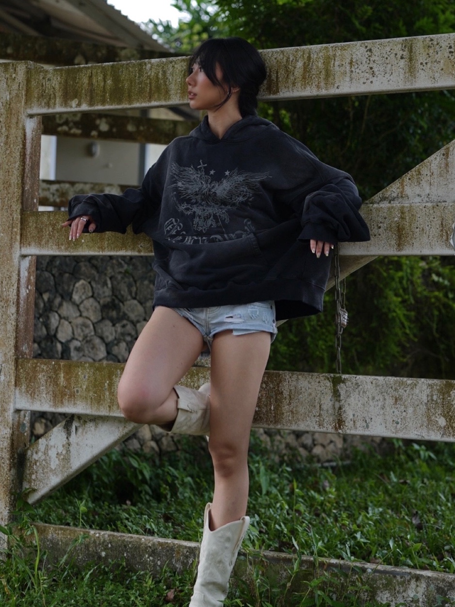 PHOS333 Hazzard 003 Michael with Phos Hoodie 착용 스타일 - 1