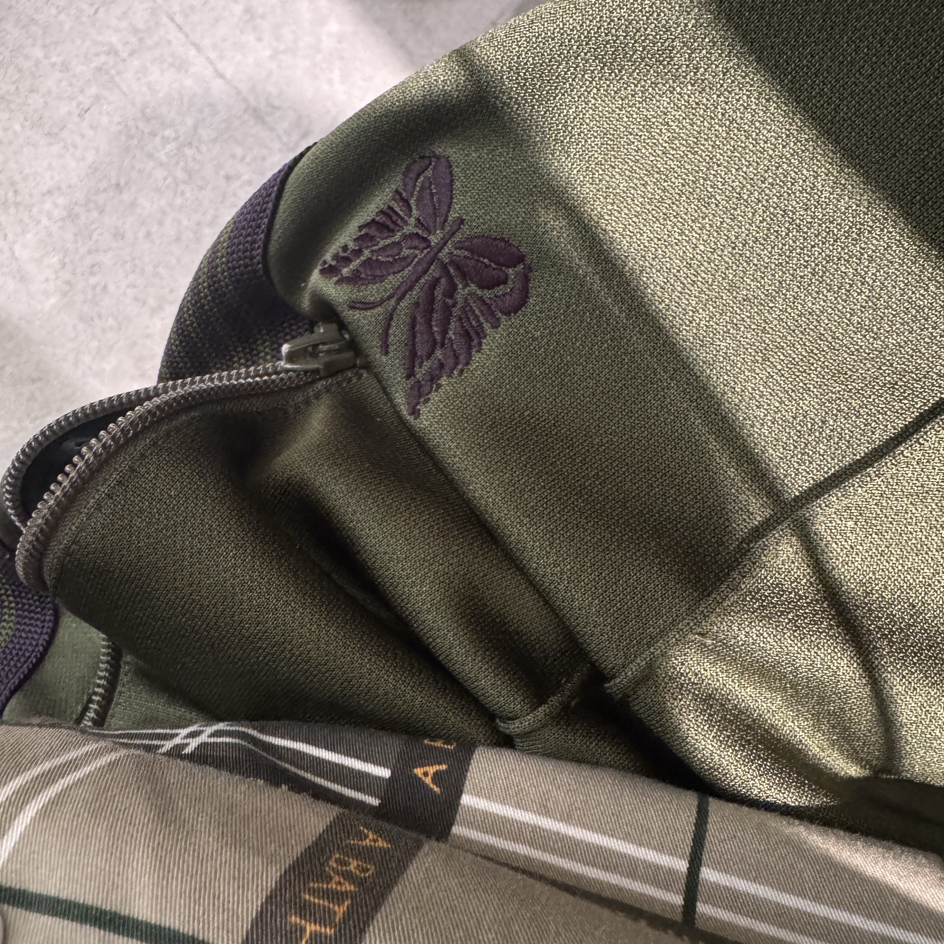 Needles Track Pants Poly Smooth Olive 착용 스타일