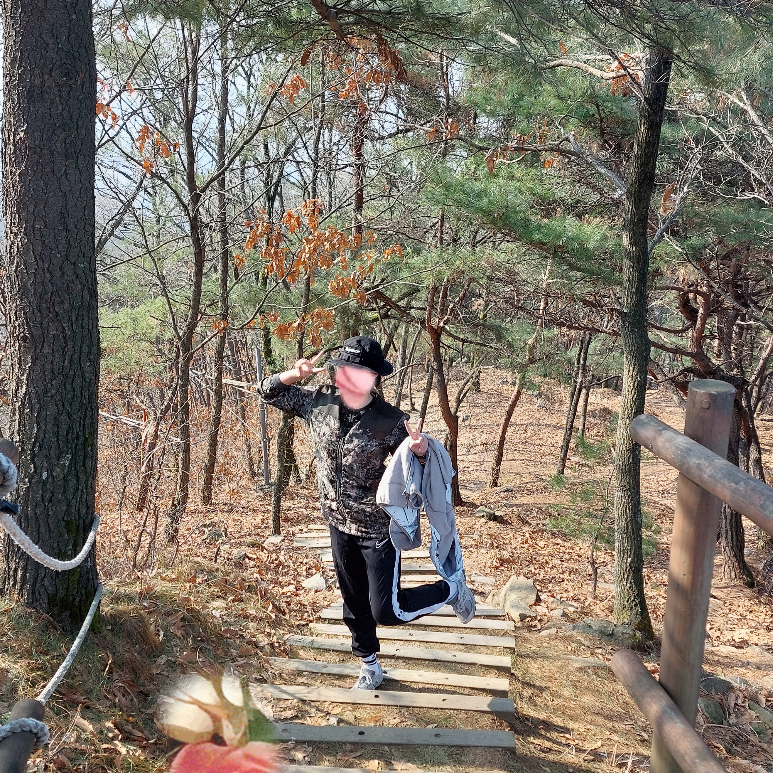 Supreme Military Boonie Black - 24FW 착용 스타일 - 1