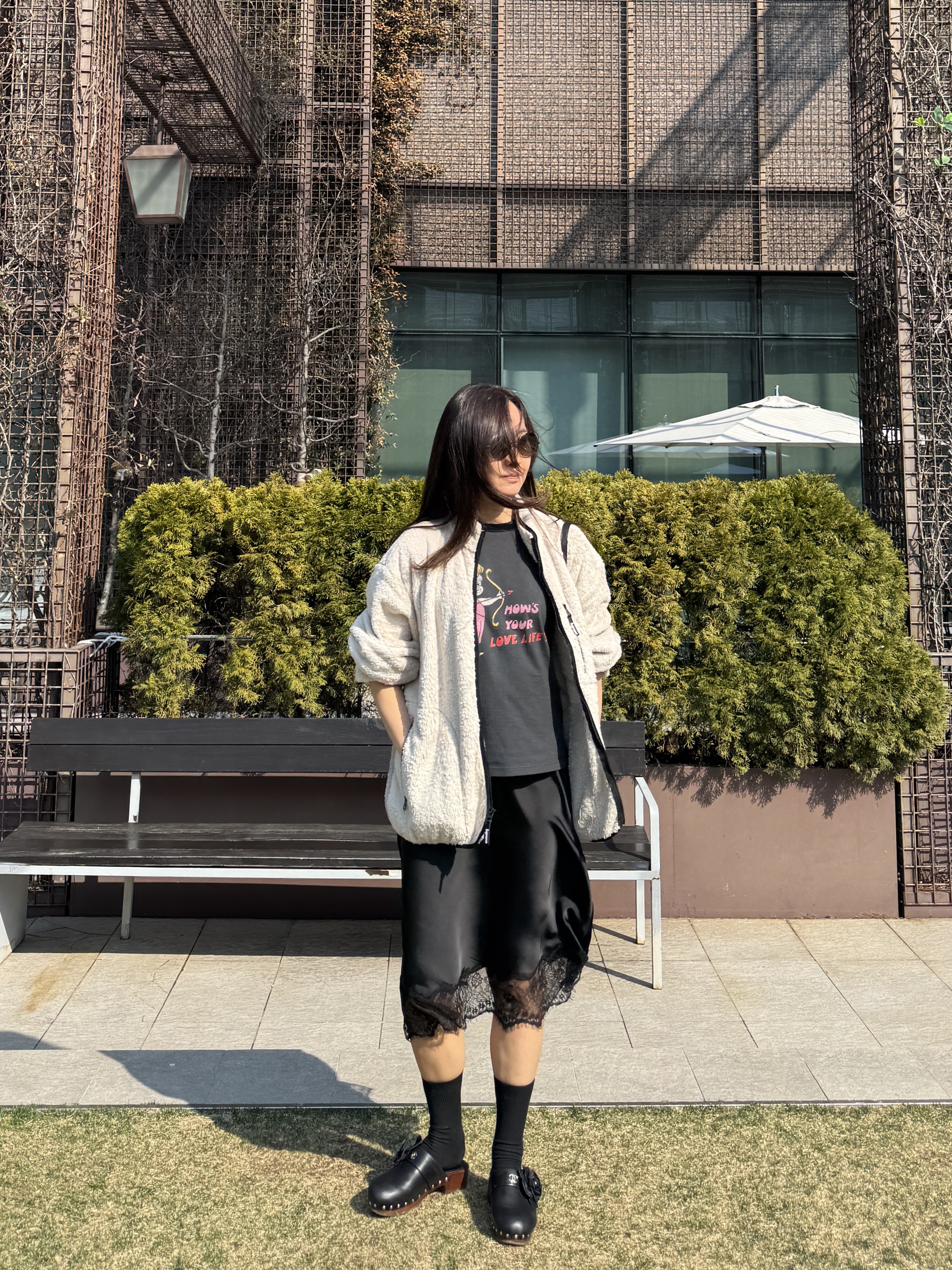 Supreme x Kate Moss Fleece Jacket Natural - 24FW 착용 스타일 - 4
