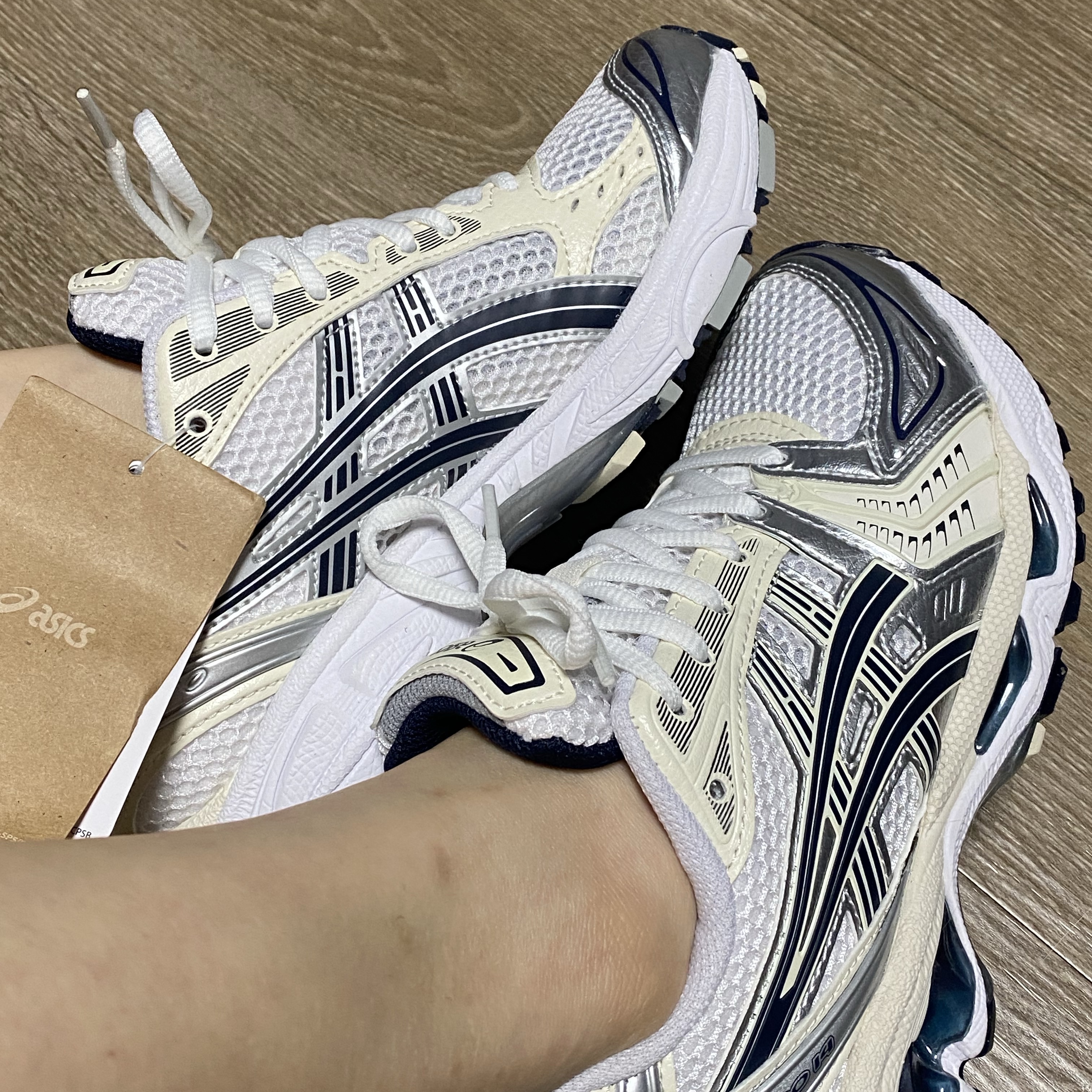 (W) Asics Gel-Kayano 14 White Midnight 착용 스타일 - 1