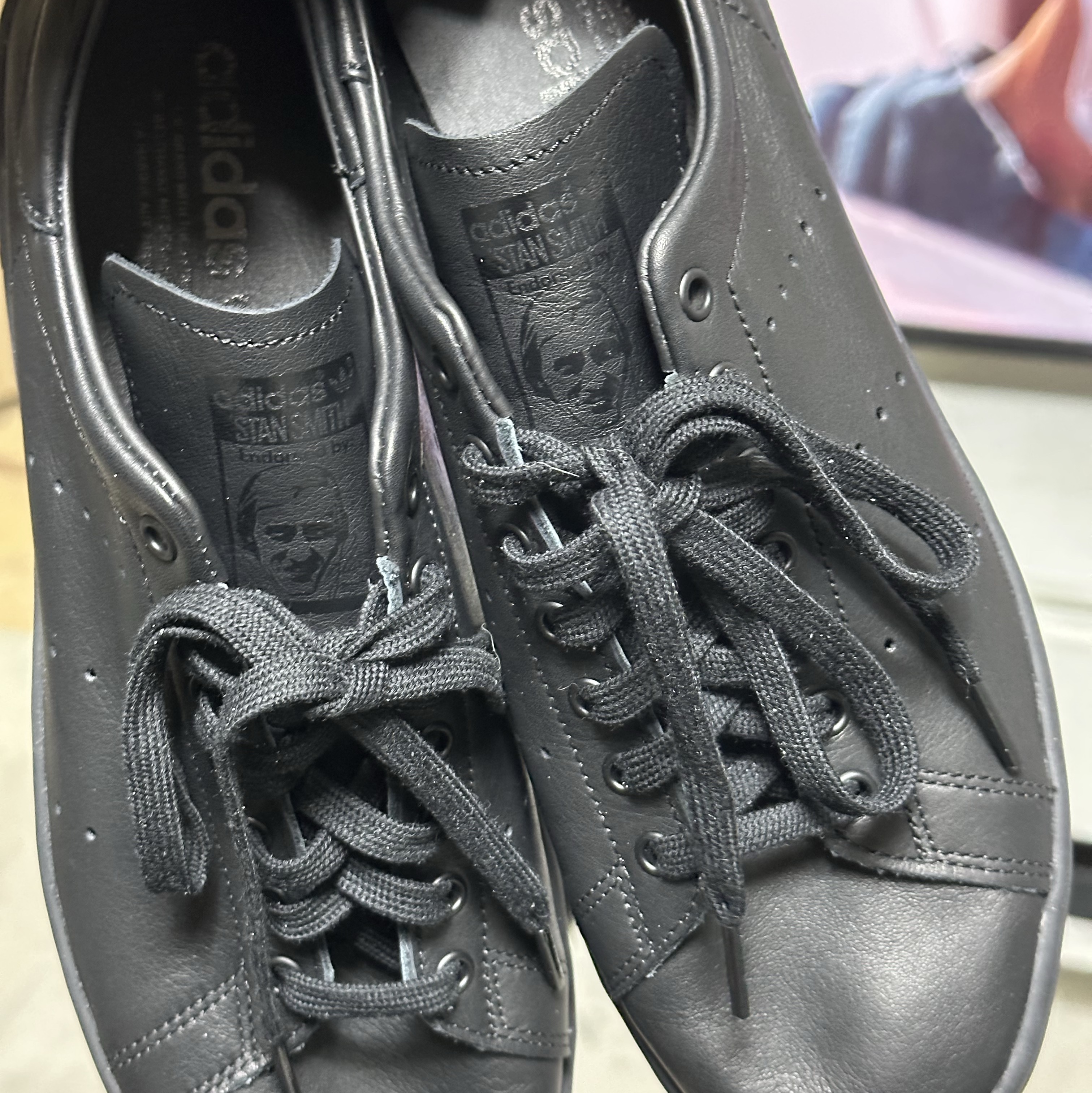 Adidas Stan Smith Decon Core Black 착용 스타일