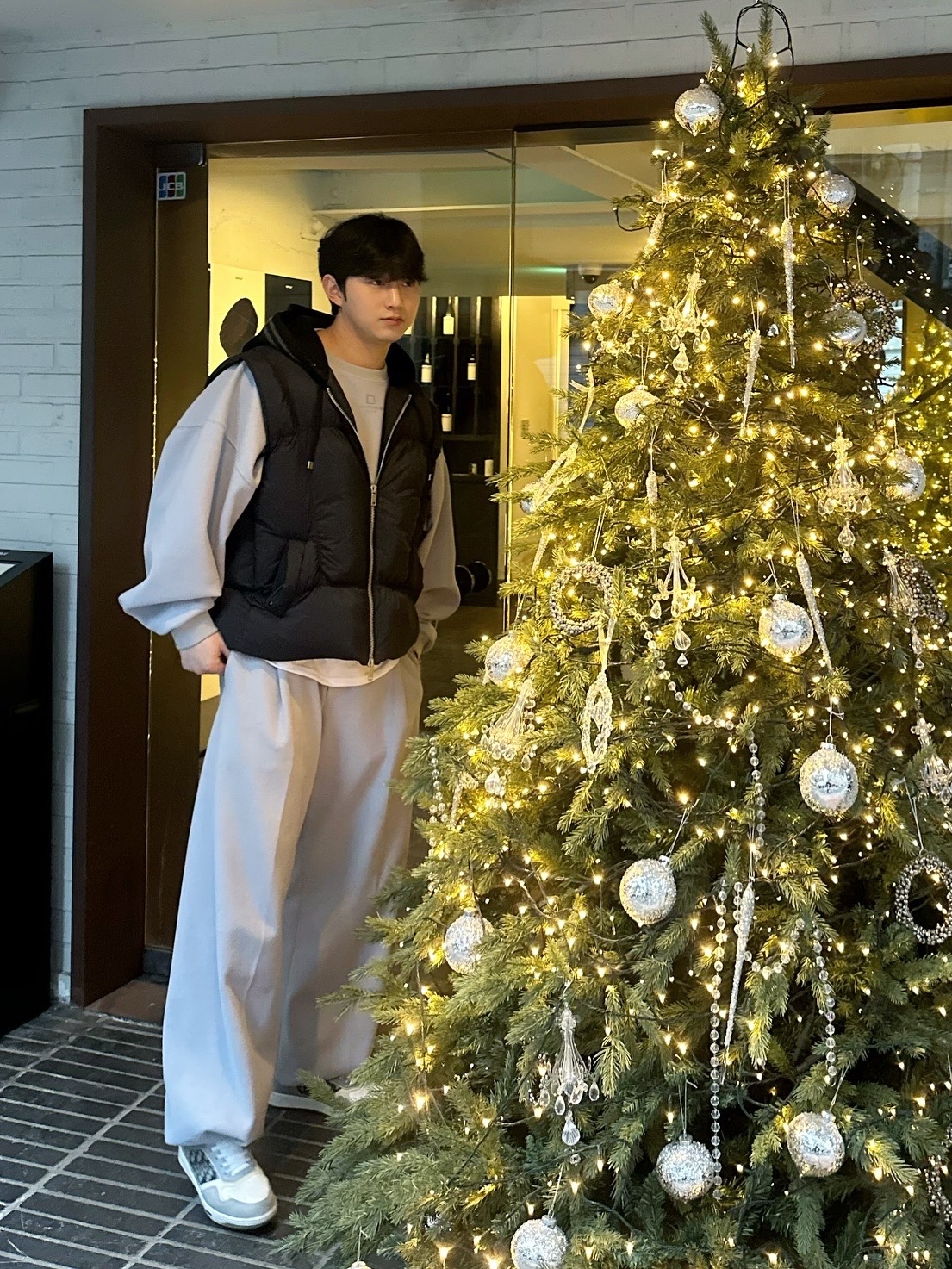 Wooyoungmi Overfit String Sweatshirt Blue - 23FW, Wooyoungmi Wide String Sweatpant Blue - 23FW 착용 스타일