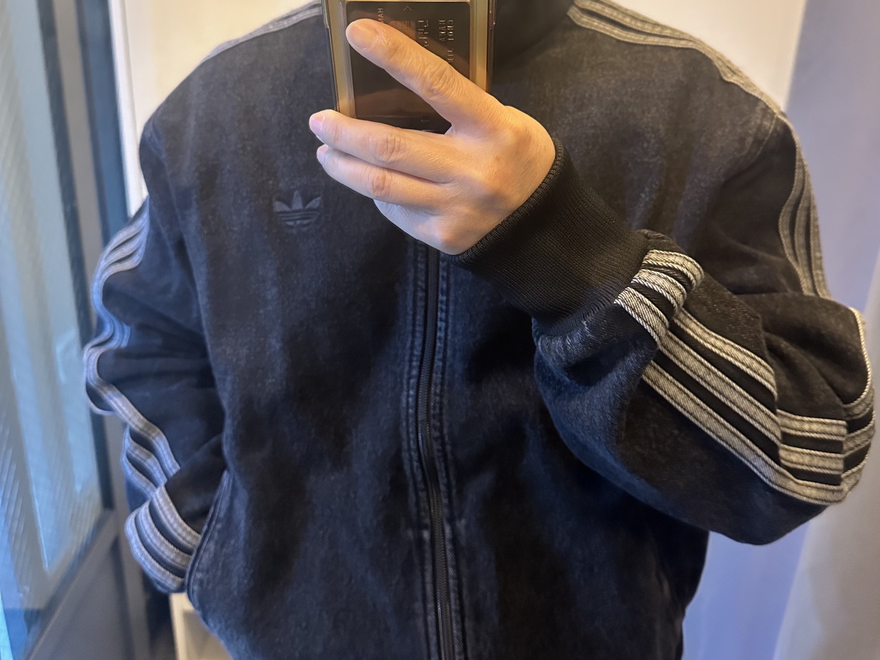 Adidas Adicolor Denim Firebird Track Top True Black Denim  - KR Sizing, Adidas Adicolor Denim Firebird Track Top Medium Blue Denim - KR Sizing 착용 스타일 - 1