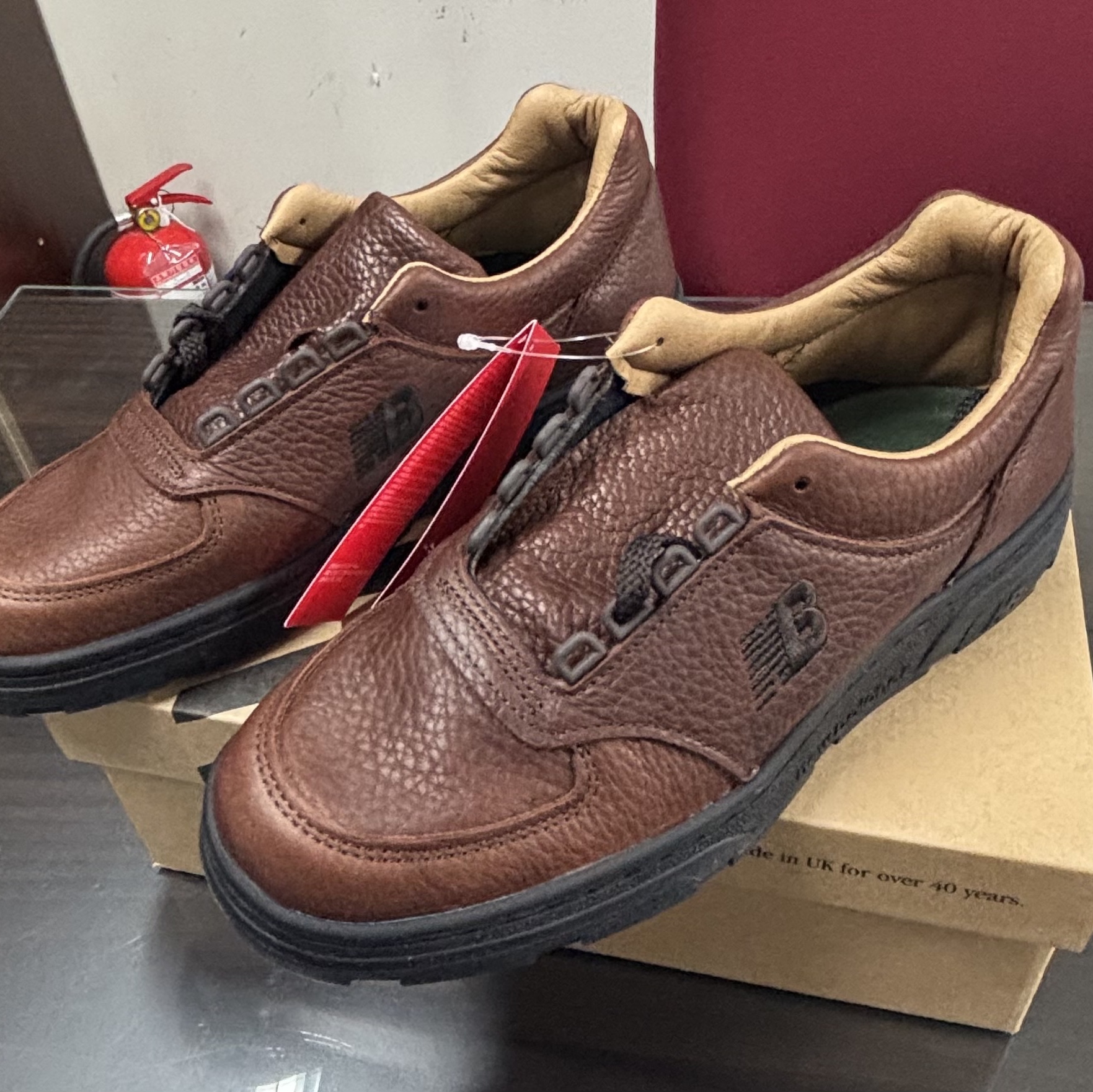 New Balance Allerdale Made in UK Tortoise Shell 착용 스타일 - 1