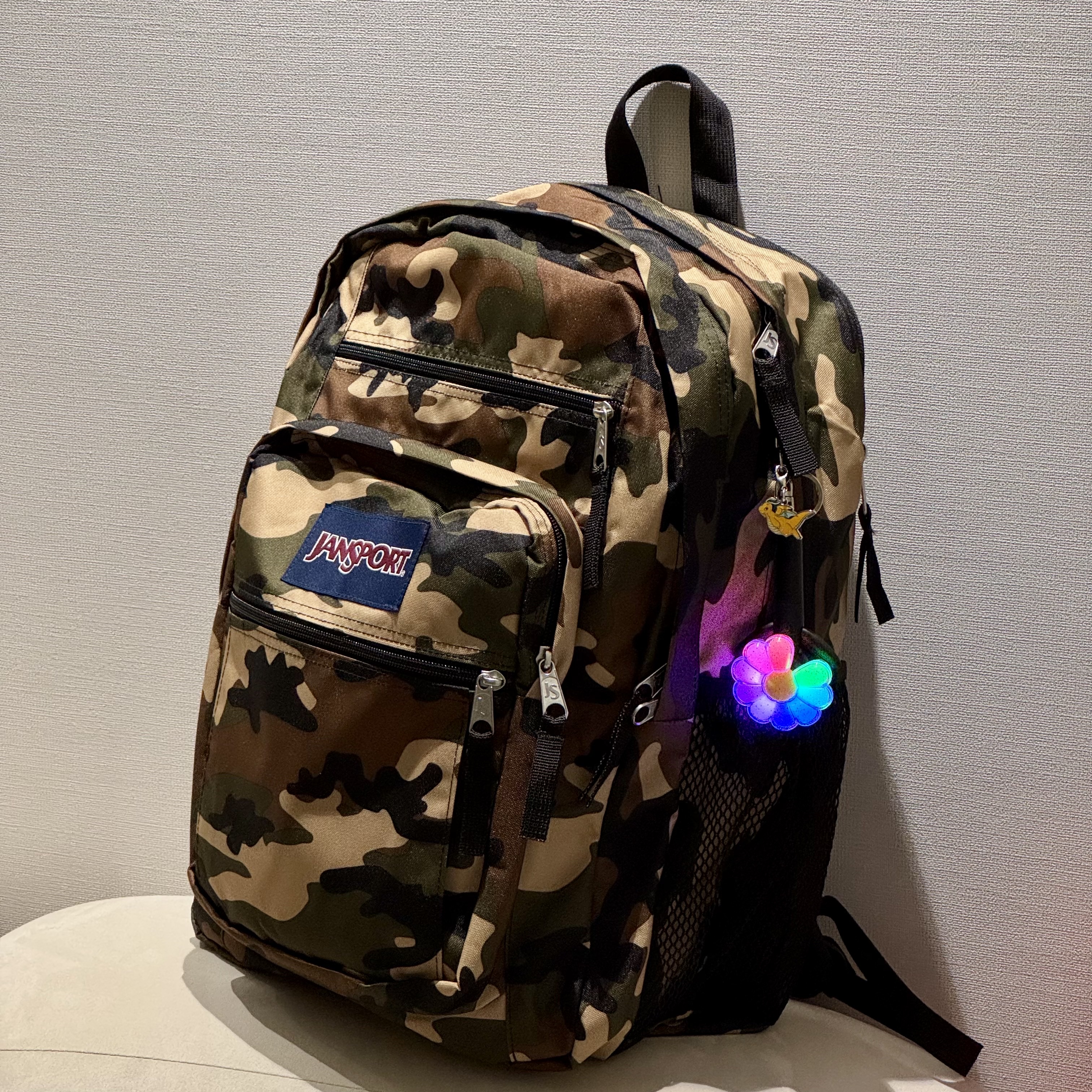 G-DRAGON Ubermensch Official Mini Light Keyring, Jansport Big Student Backpack Buckshot Camo 착용 스타일 - 1