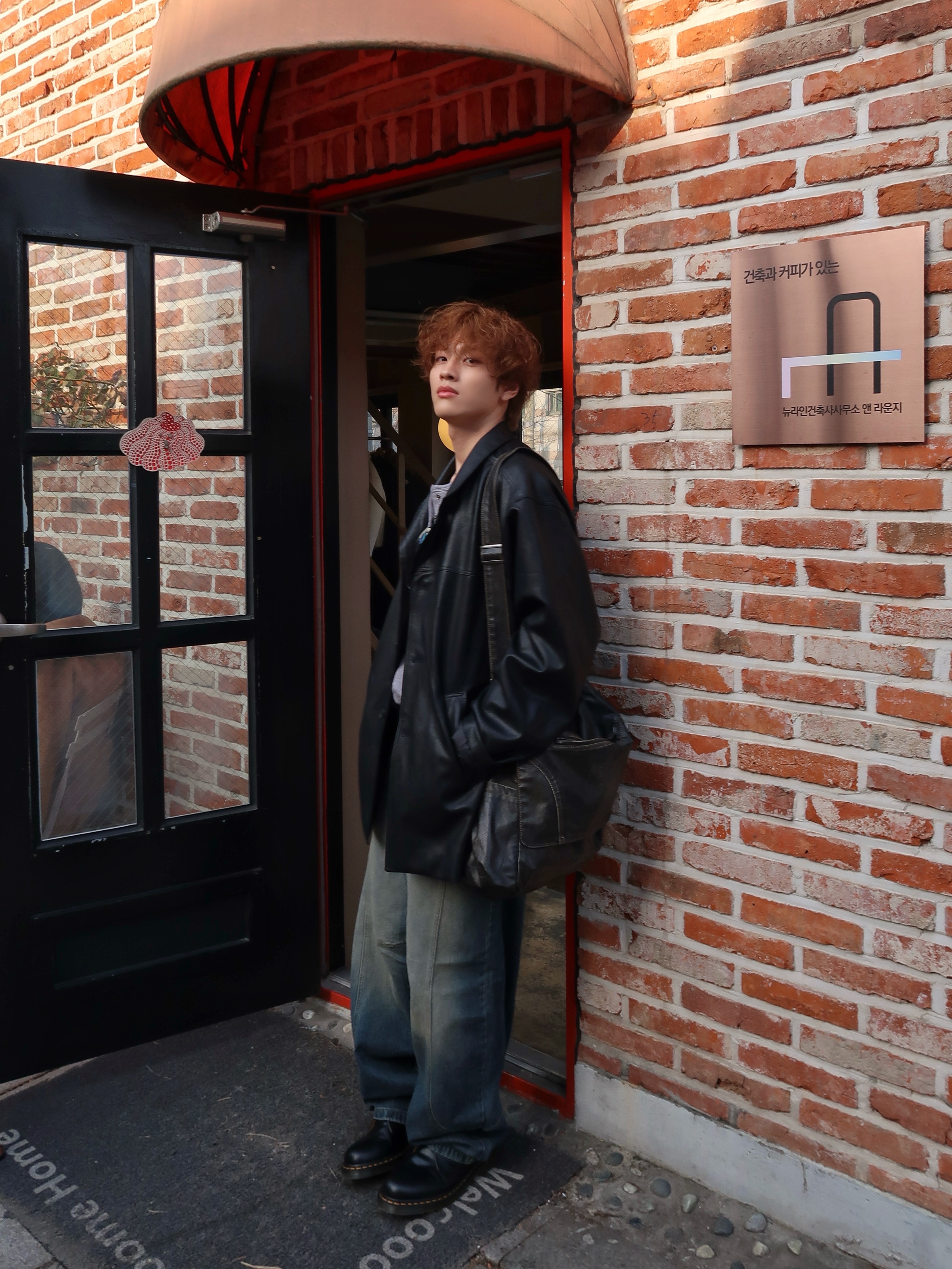 닥터마틴 1461 스무스 블랙 착용 스타일 - 3