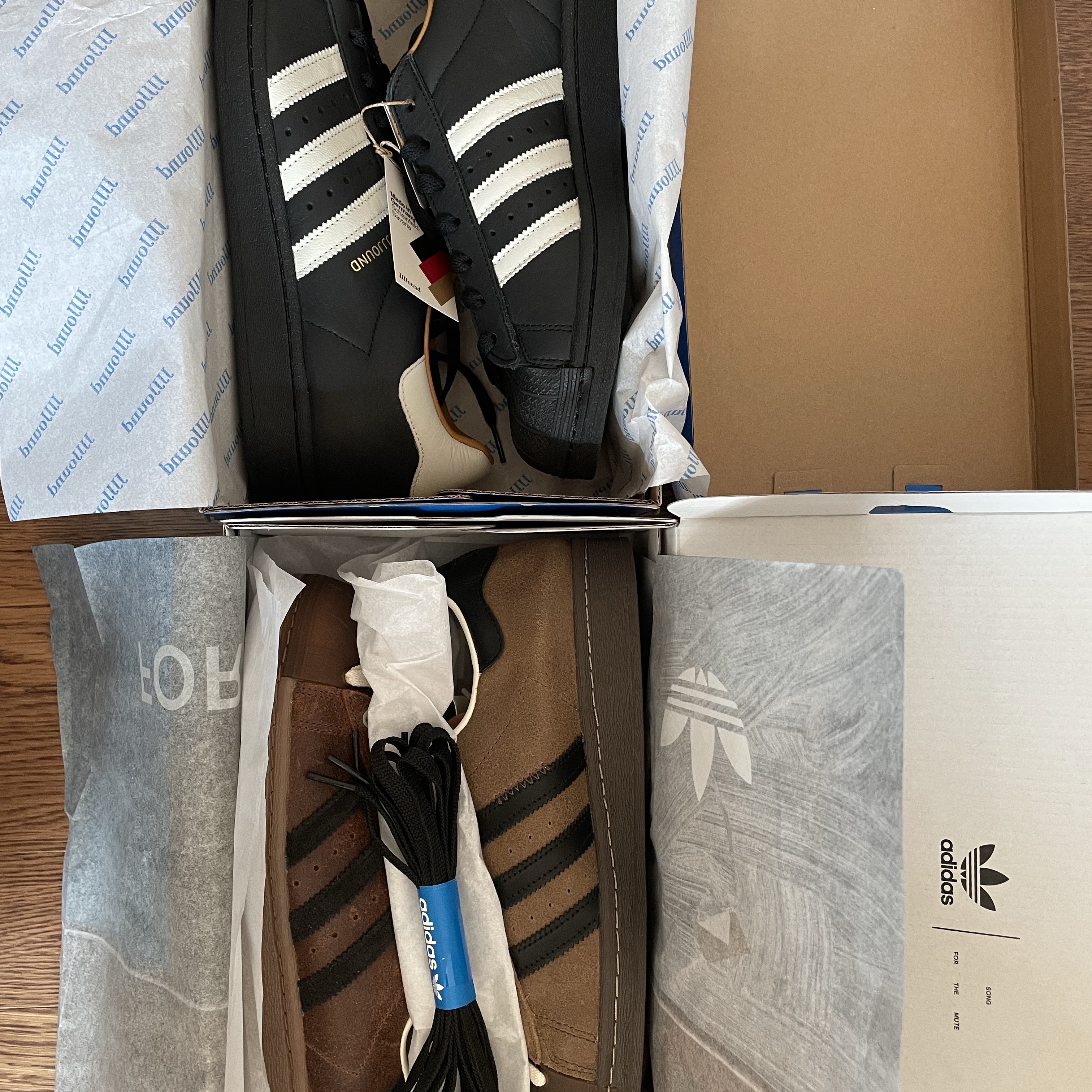 Adidas x JJJJound Superstar 90 Made in Germany Core Black Off White, Adidas x Song for the Mute Superstar 82 Khaki Core Black 착용 스타일