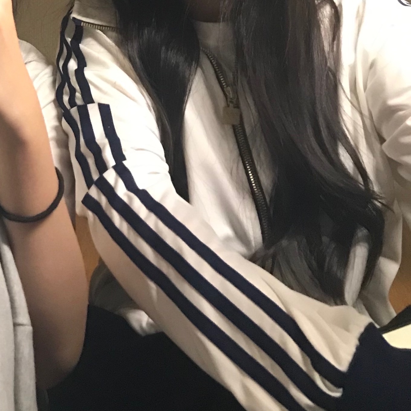 (W) Adidas Firebird Badge Track Top Cloud White - KR Sizing 착용 스타일 - 1