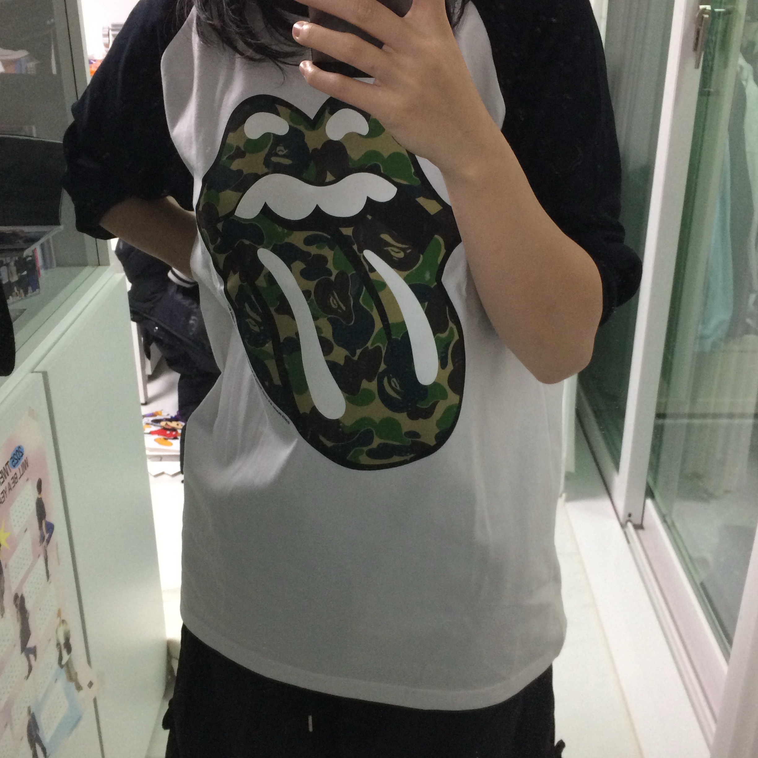 BAPE x The Rolling Stones 3/4 Sleeve T-Shirt Black 착용 스타일