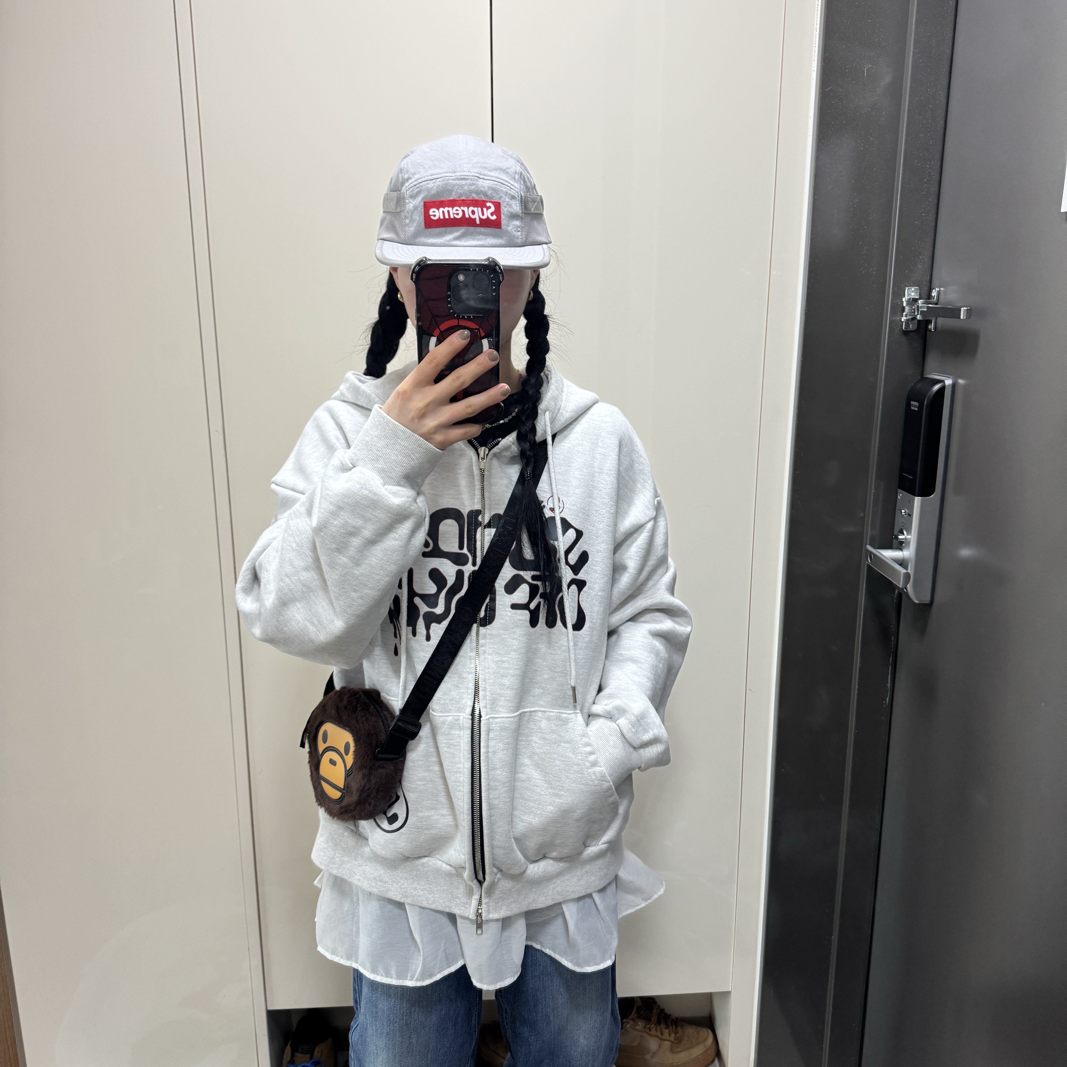 Supreme Mesh Pocket Camp Cap Silver - 24FW, (Kids) BAPE Baby Milo Boa Shoulder Bag Brown 착용 스타일 - 2