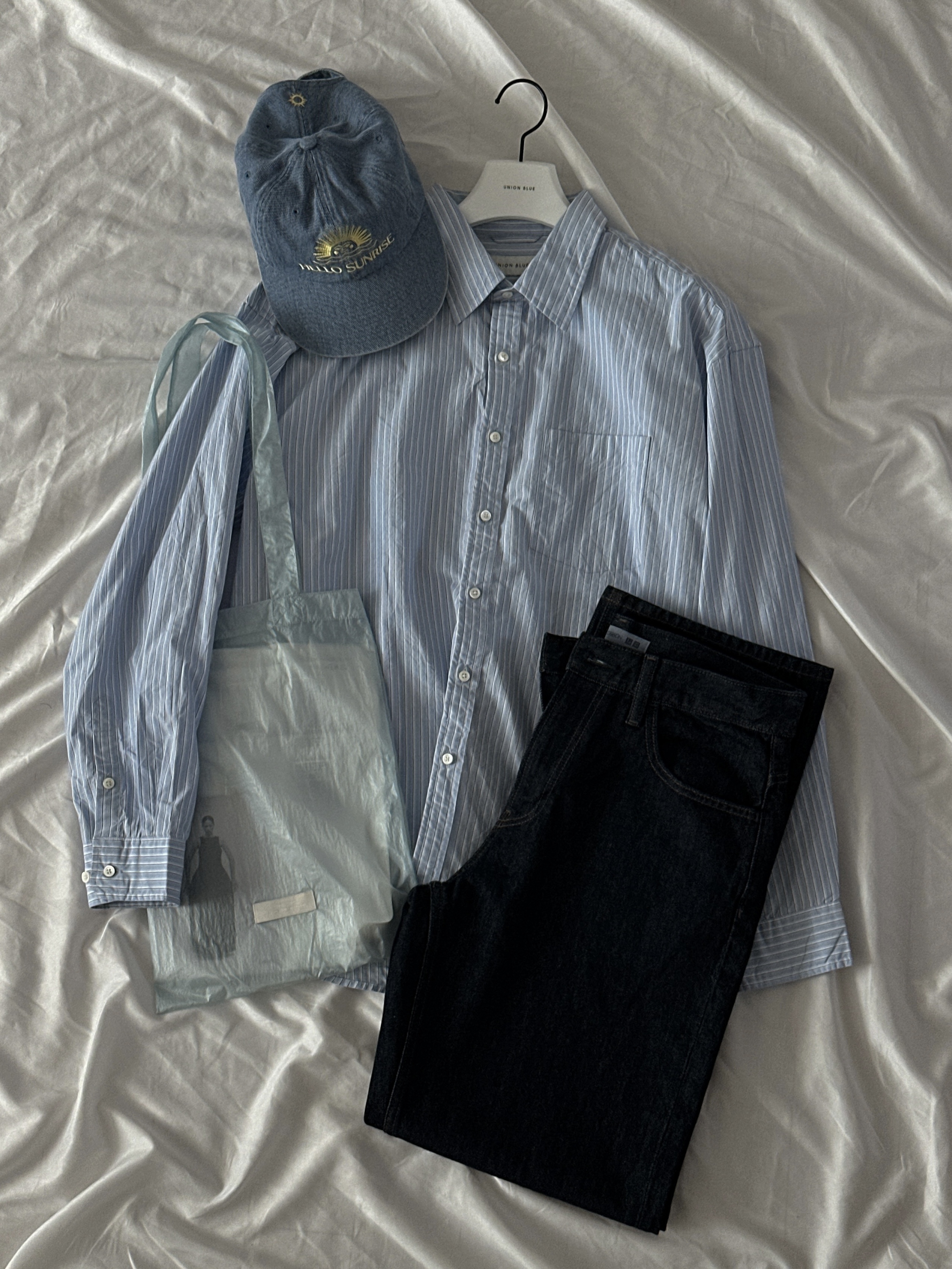 Hello Sunrise Washed OG Logo 6Panel Cap Denim Blue, Uniqlo x JW Anderson Straight Jean Blue - KR 착용 스타일