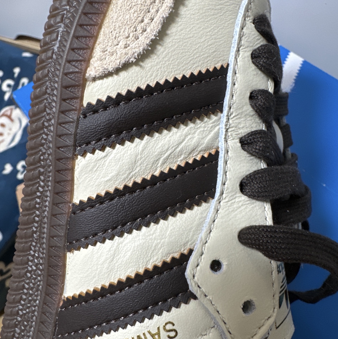 Adidas Samba OG Cream White Dark Brown 착용 스타일 - 2